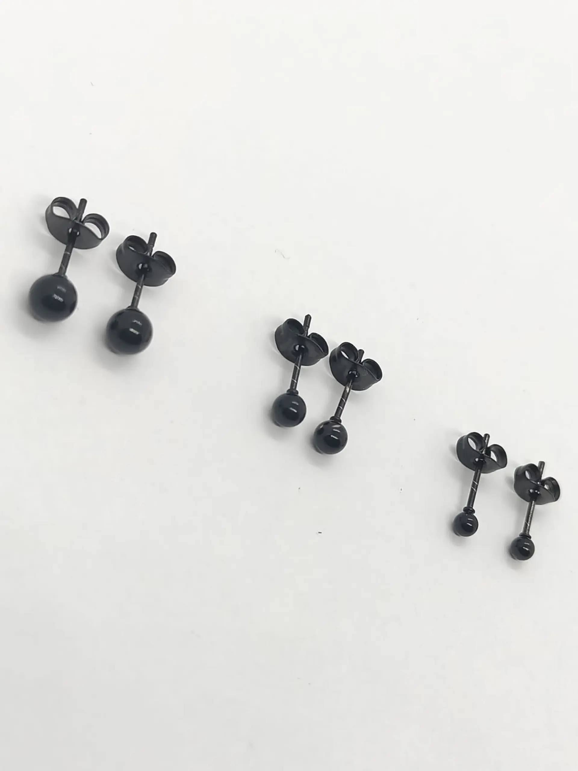 Pendientes Esferas de 3mm a 8mm Negras hipoalergénica  4