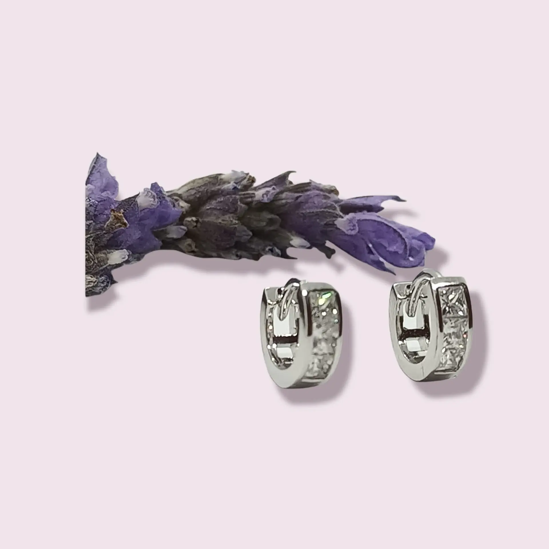 Argollas Chicas tipo Huggies con zirconios cúbicos incrustados en Plata 925 17