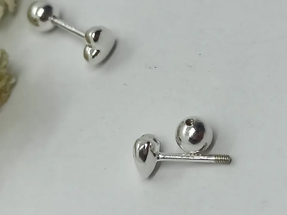 Pendientes tuerca seguridad Corazón en plata fina ley S925 chapado en oro blanco 18kl 2