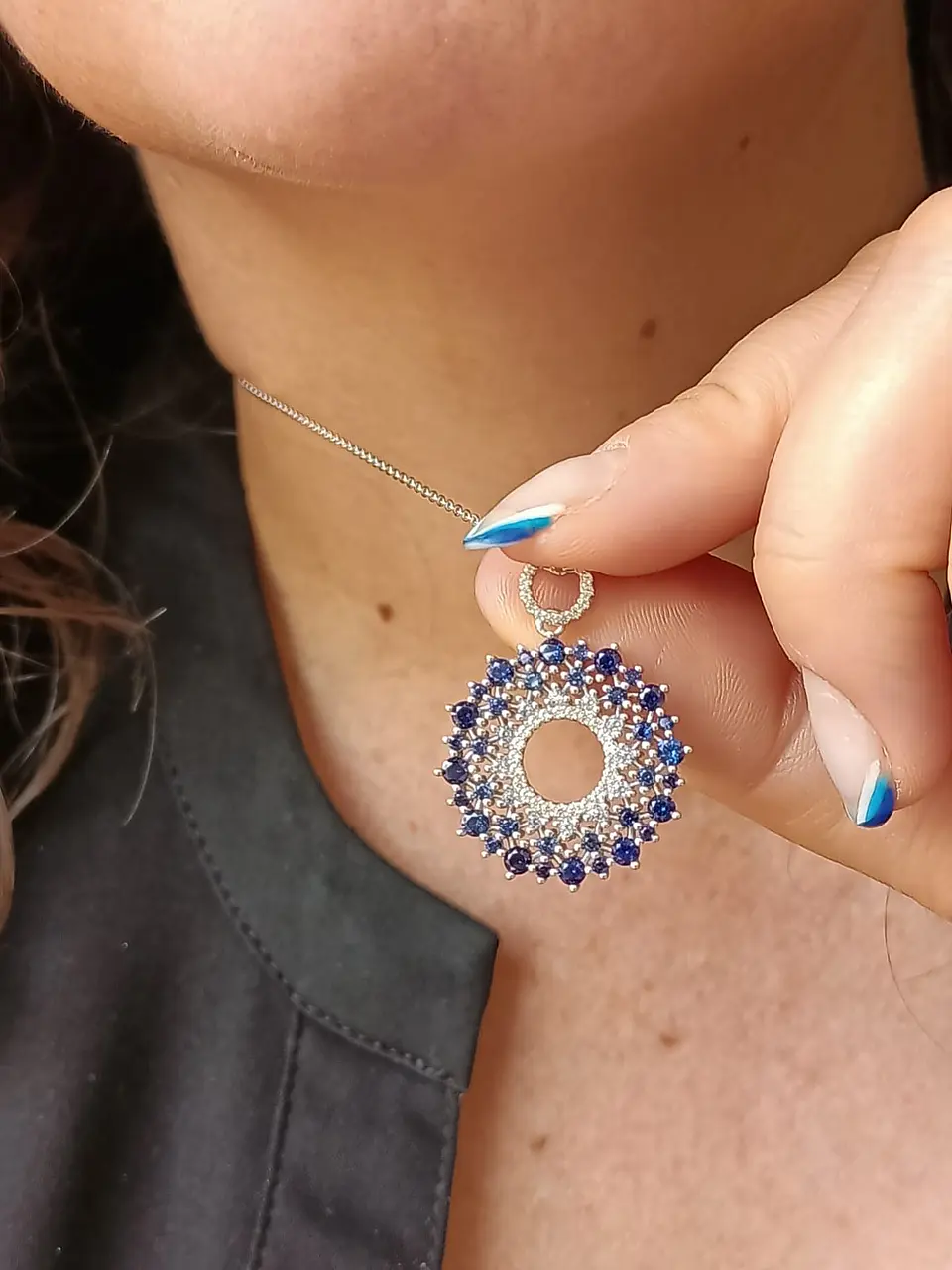 Colgante de Zafiro azul profundo en plata fina ley S925 9