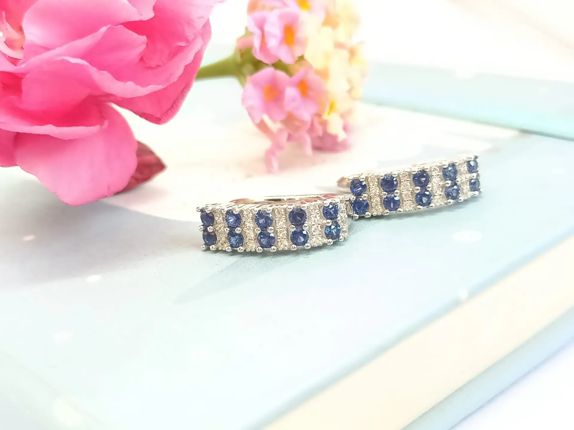 Argollas Huggies Zafiro Azul Plata ley 925  5