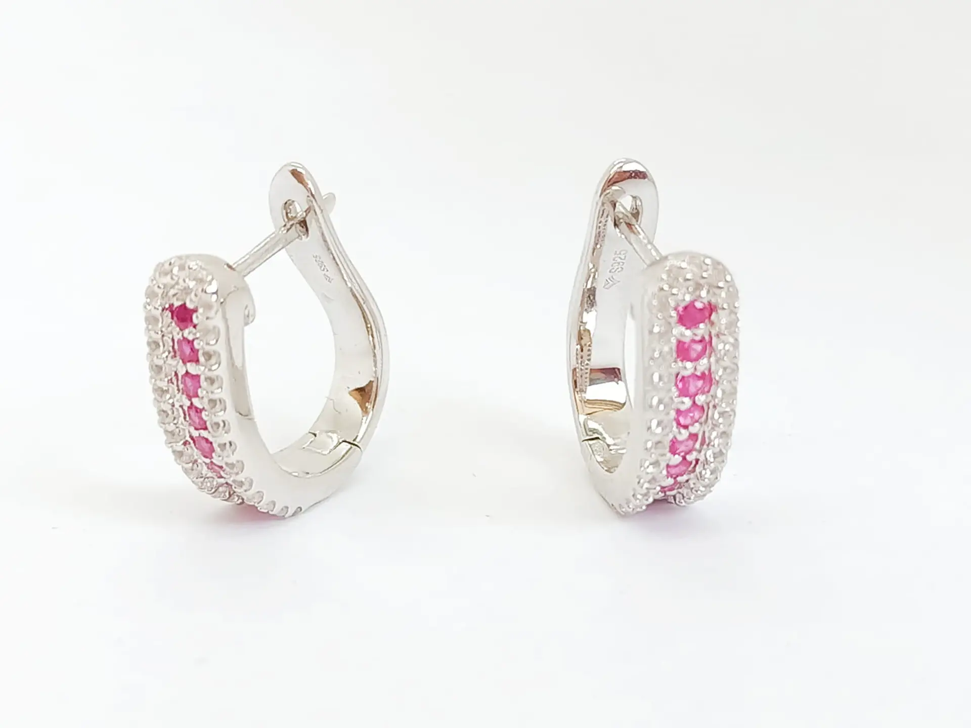 Argollas Lujosas Huggies con Gema de Rubí Rosa en Plata 925 3