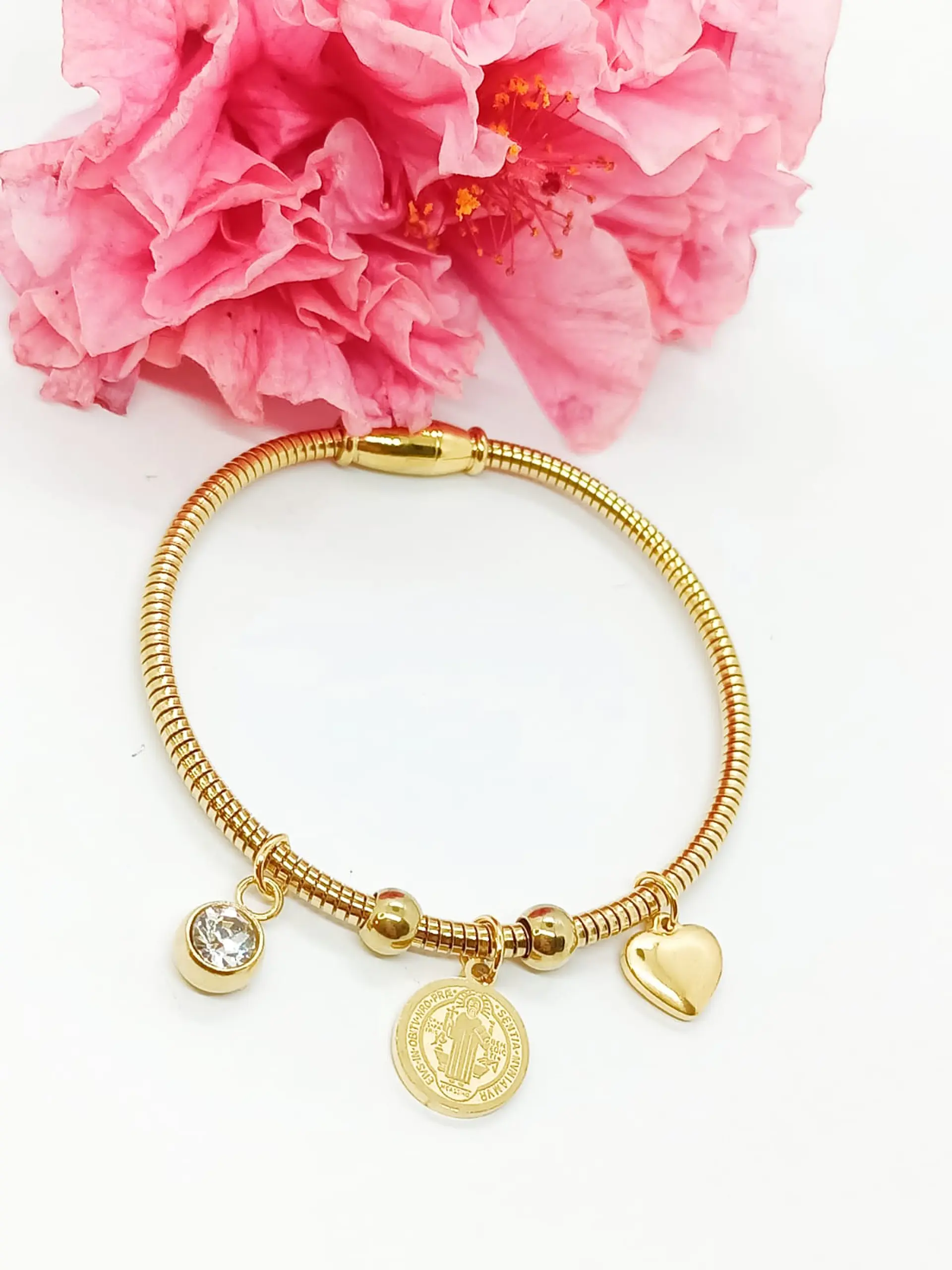 Pulsera Magnética Medalla San Benito Protector Chapada En Oro  2