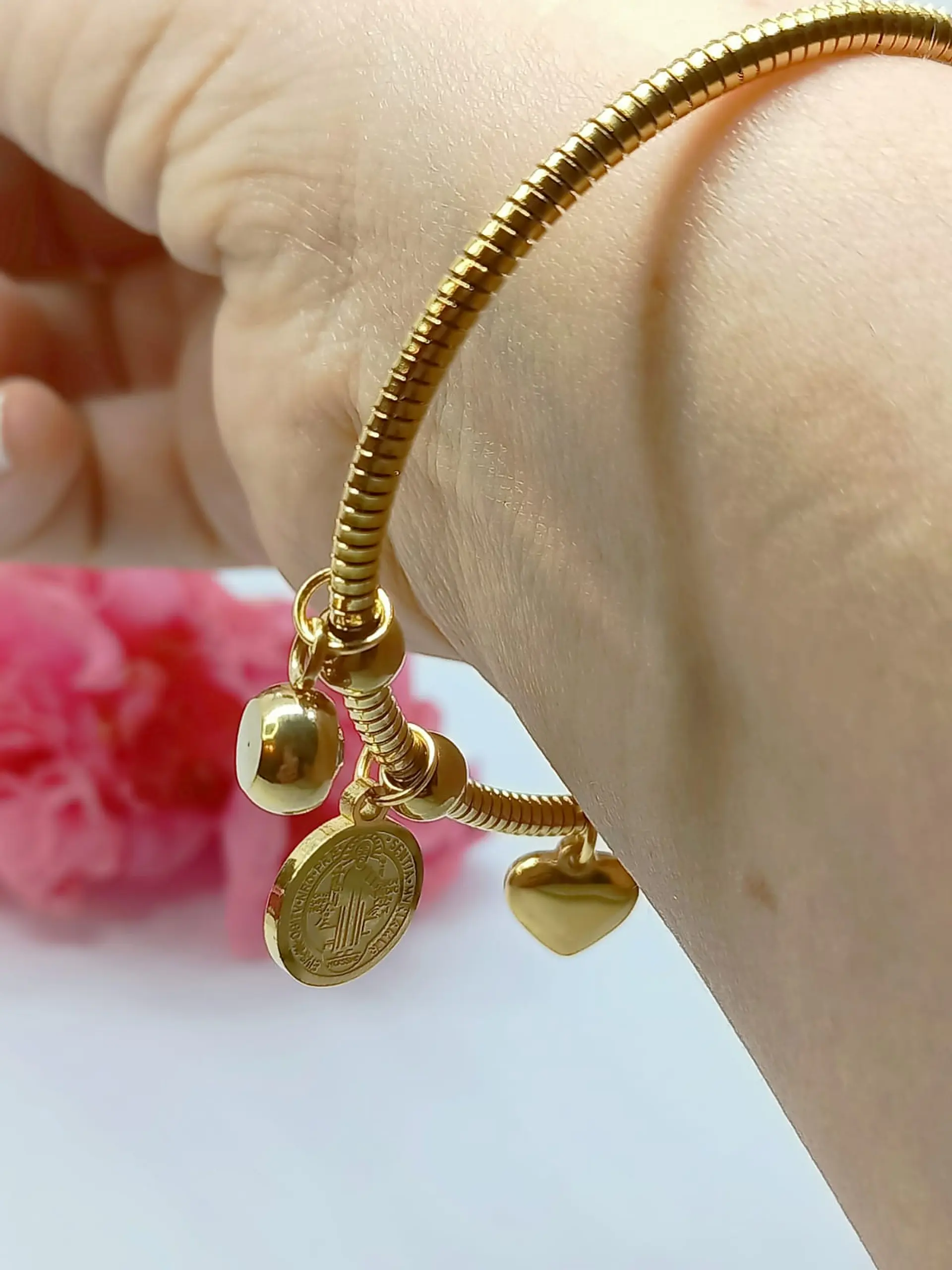 Pulsera Magnética Medalla San Benito Protector Chapada En Oro  8