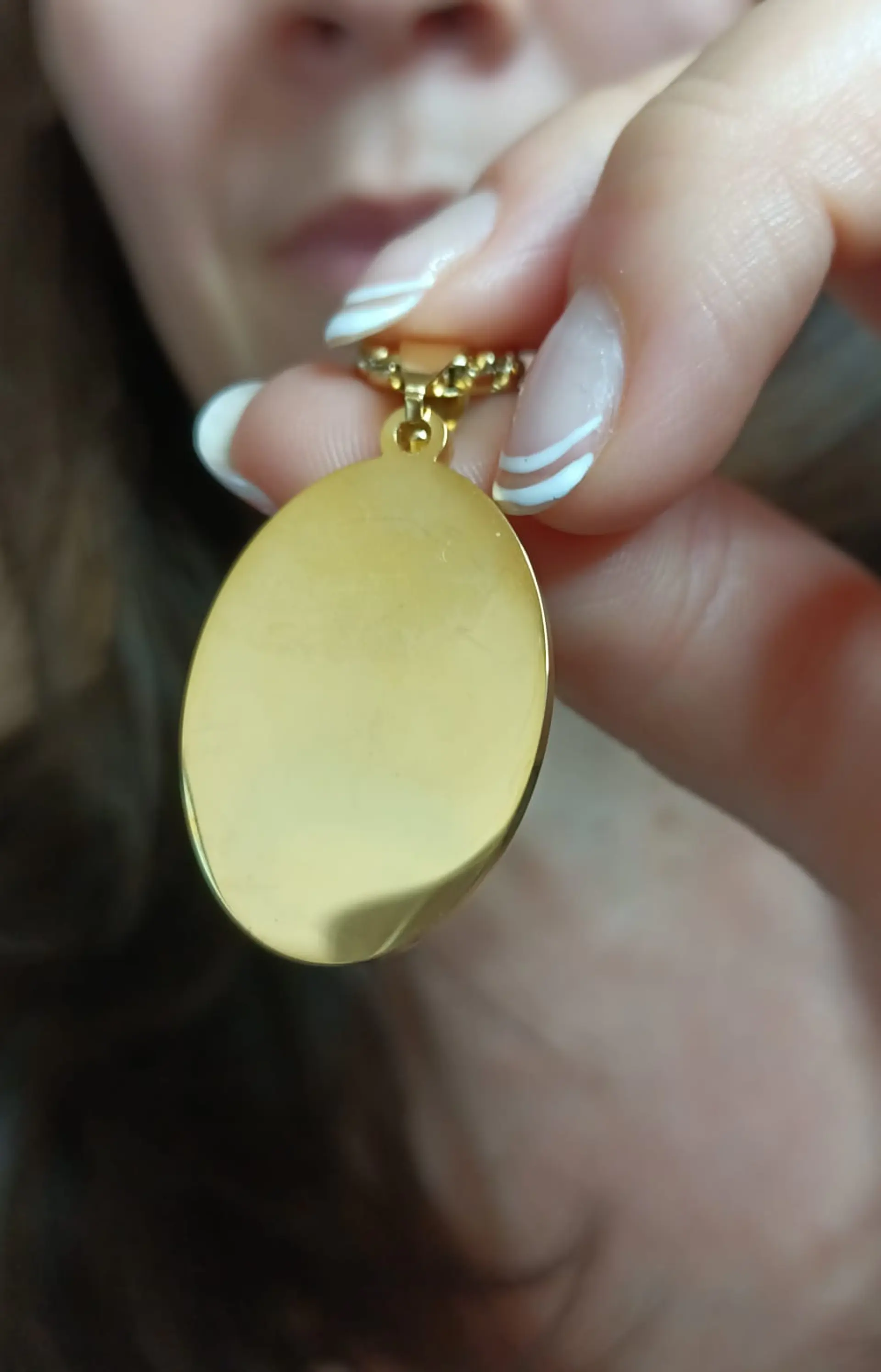 Colgante Medalla Virgen María con circonios hipoalergénico chapado en oro 18kl 7