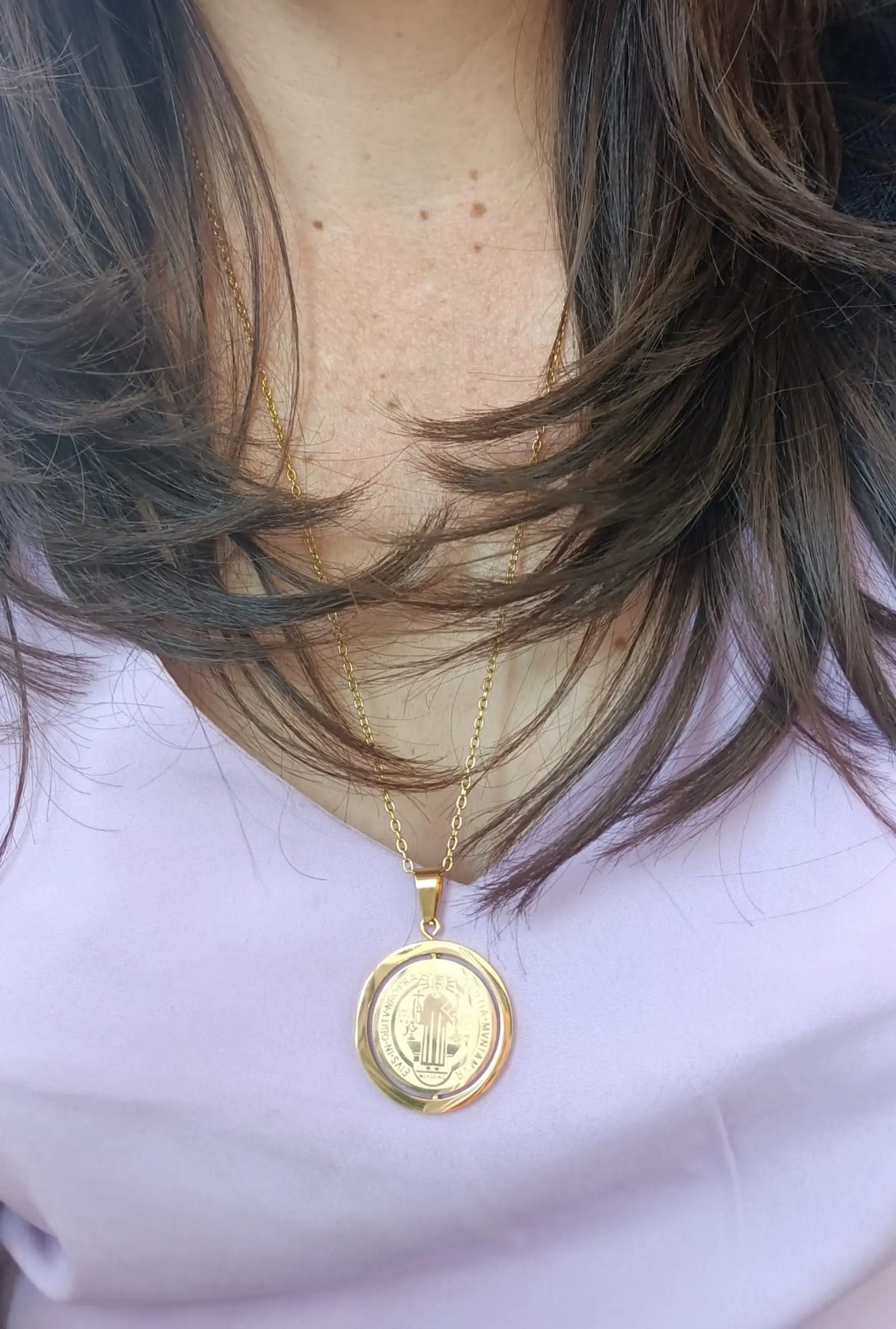 Colgante Medalla San Benito Giratorio Antiestrés chapado en oro 18kl 9