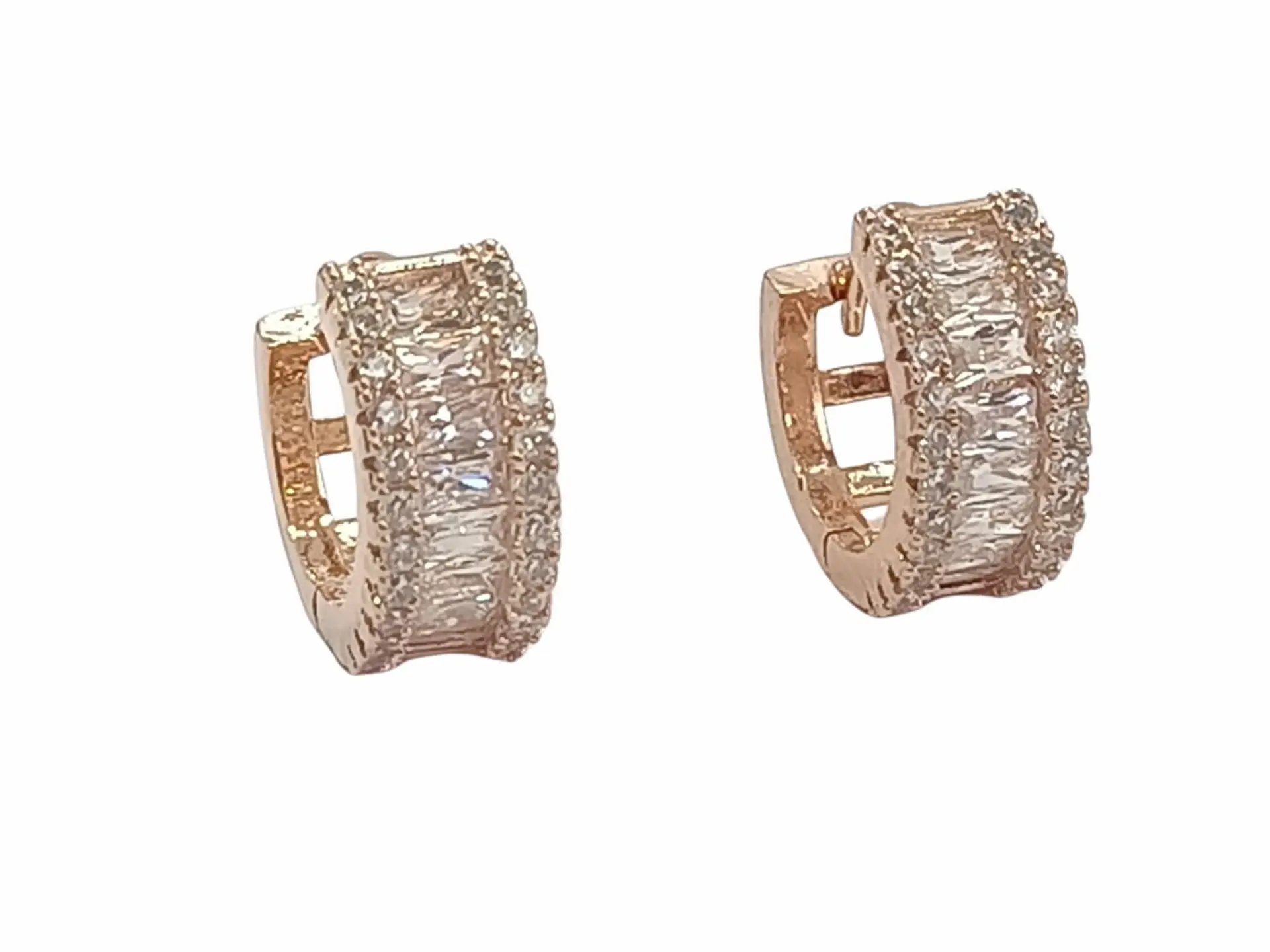 Argollas Huggies chapada en Oro rosa 18k 1