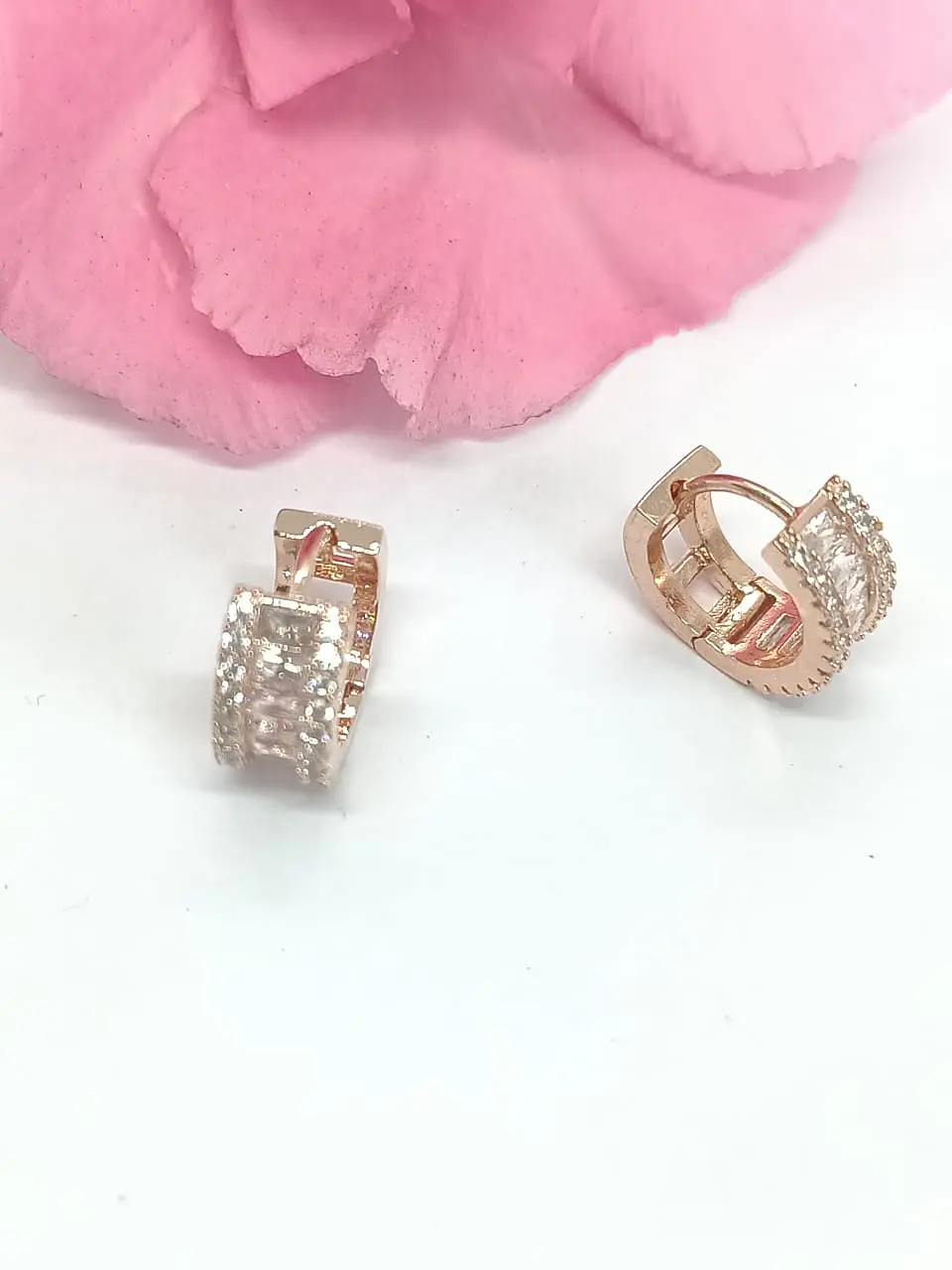 Argollas Huggies chapada en Oro rosa 18k 2