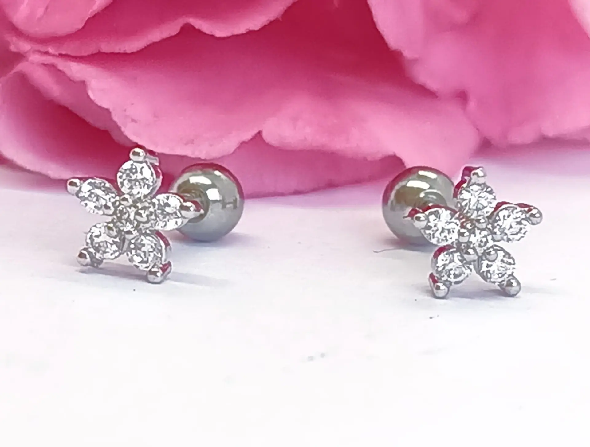 Aros Seguridad Flor o Estrella hipoalergénicos Piercing Helix  4