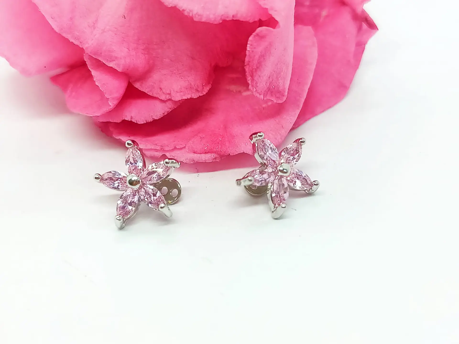 Piercing Ancla Dermica tuerca Piel Acero Flor Zirconia Punk 3