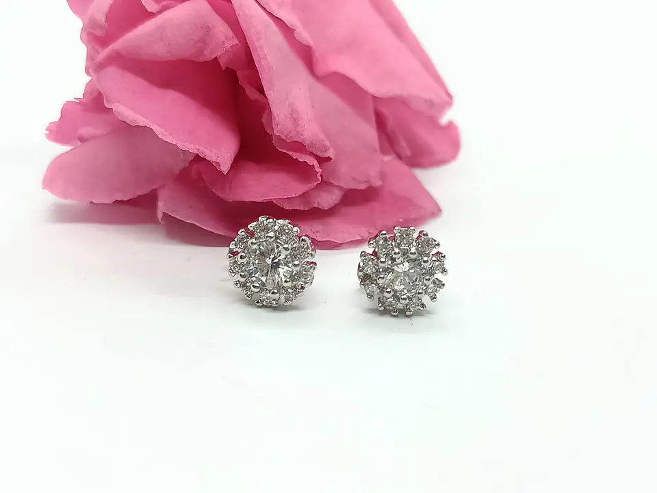 Piercing ancla dermal Flor Redonda de Titanio con zirconios 5