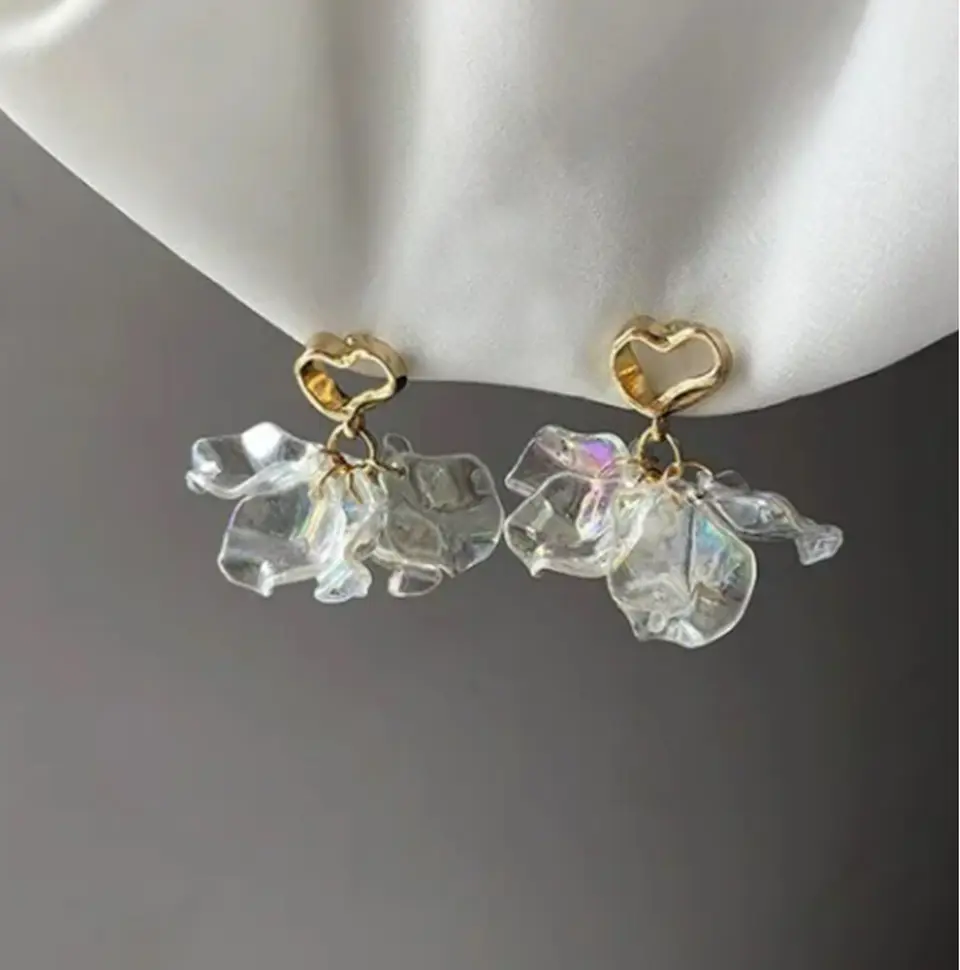 Pendientes Pétalos Asimétricos petalos tornasoles corazón dorado 3