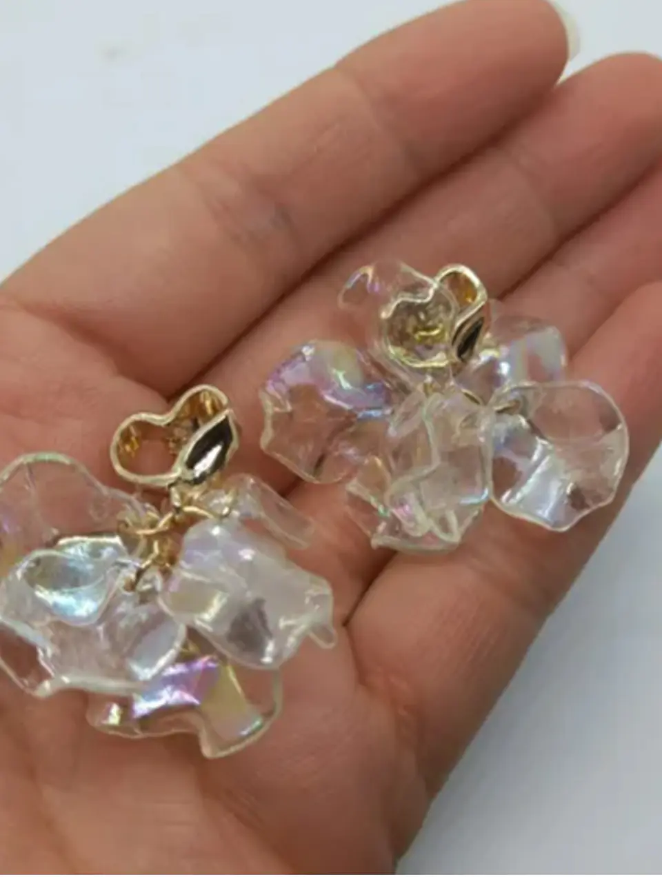 Pendientes Pétalos Asimétricos petalos tornasoles corazón dorado 4