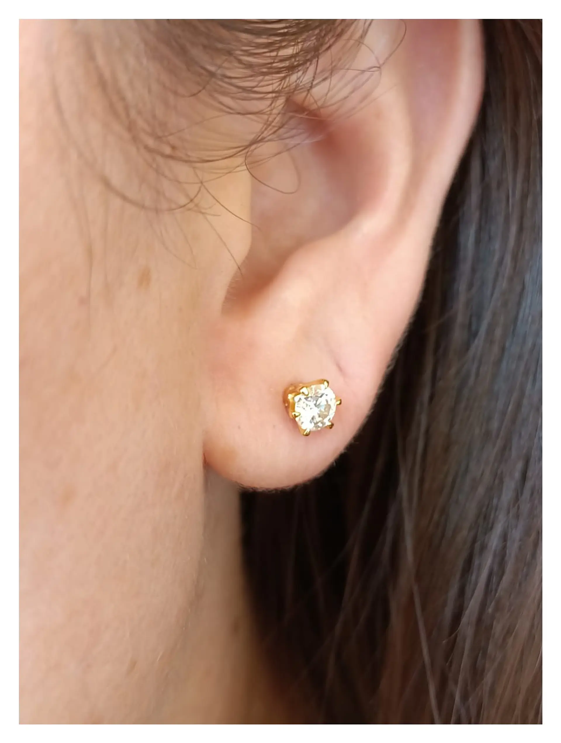 Aros Punto De Luz Gema Moissanita 5mm enchapada en Oro 18 K 11