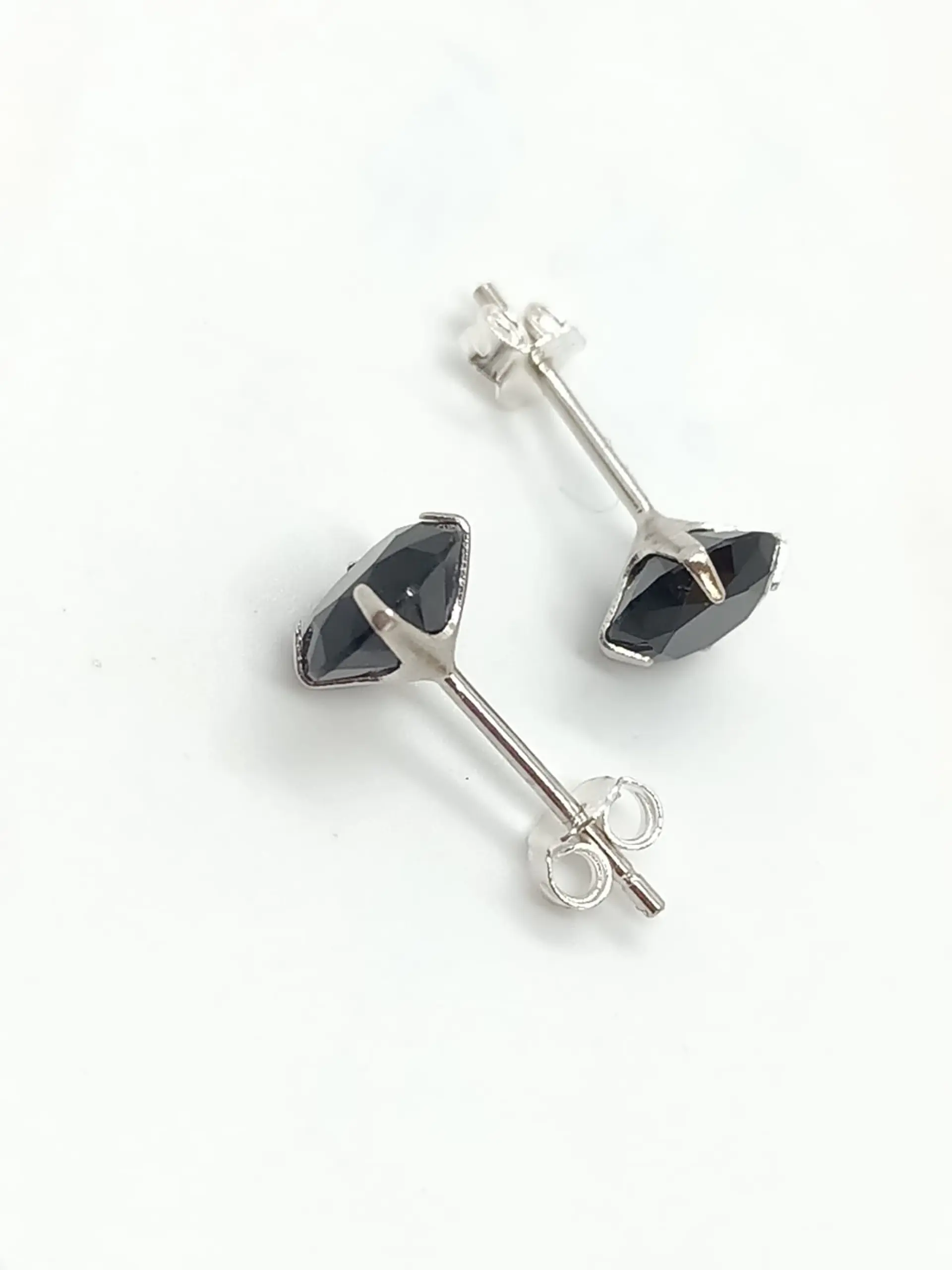Pendientes Puntos De Plata fina ley S925 Zirconio Negro 8