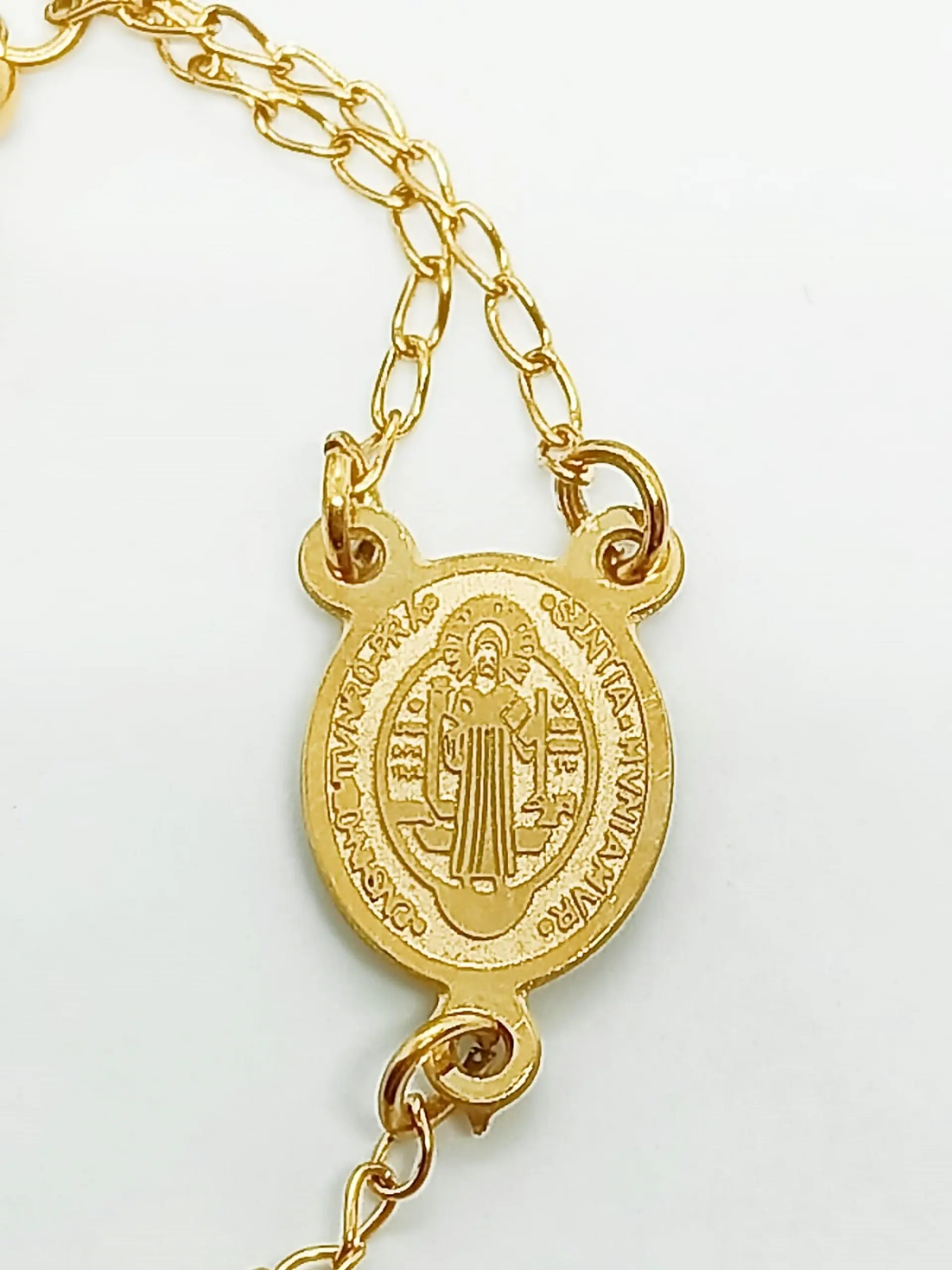 Pulsera Ajustable Rosario Camandula San Benito Chapado Oro 3