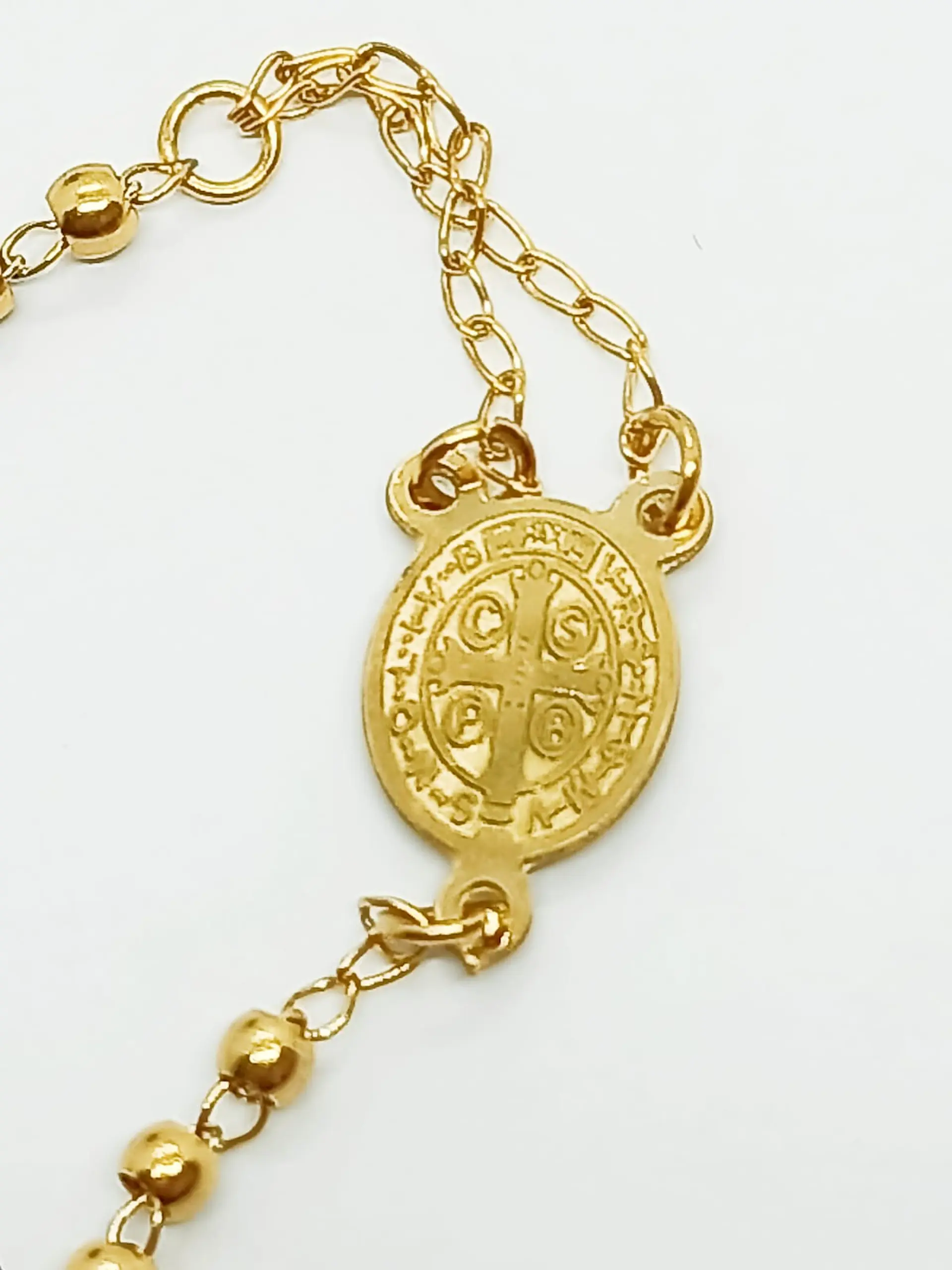 Pulsera Ajustable Rosario Camandula San Benito Chapado Oro 4