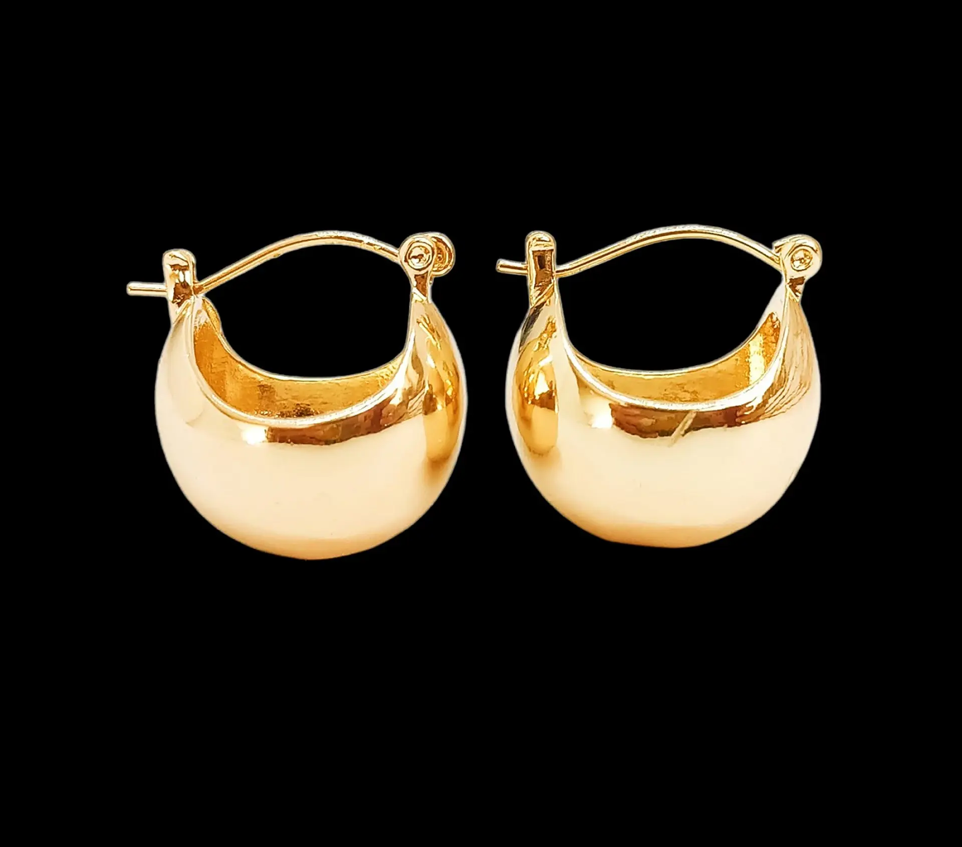 Argollas bote Huggies Esféricas Minimalista chapadas en oro 18k 9