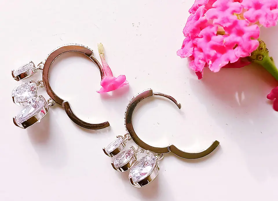 Argollas Huggies Zirconios pavé chapado en plata fina ley S925 8