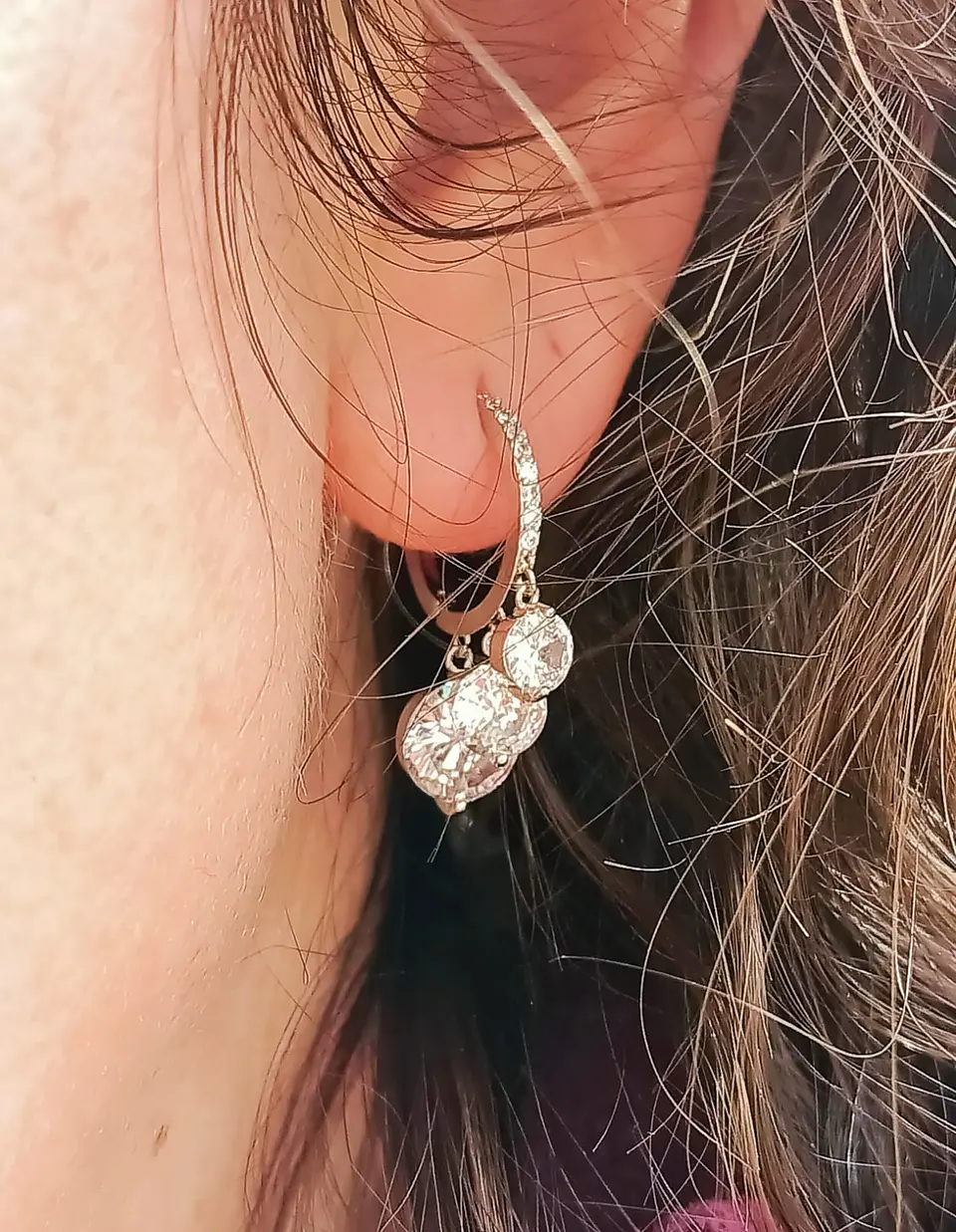 Argollas Huggies Zirconios pavé chapado en plata fina ley S925 11