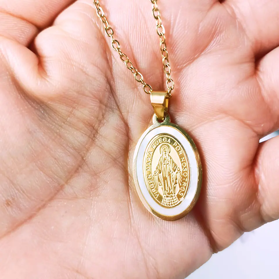 Colgante Medalla Virgen María Nácar Chapada En Oro 18k Amor 10