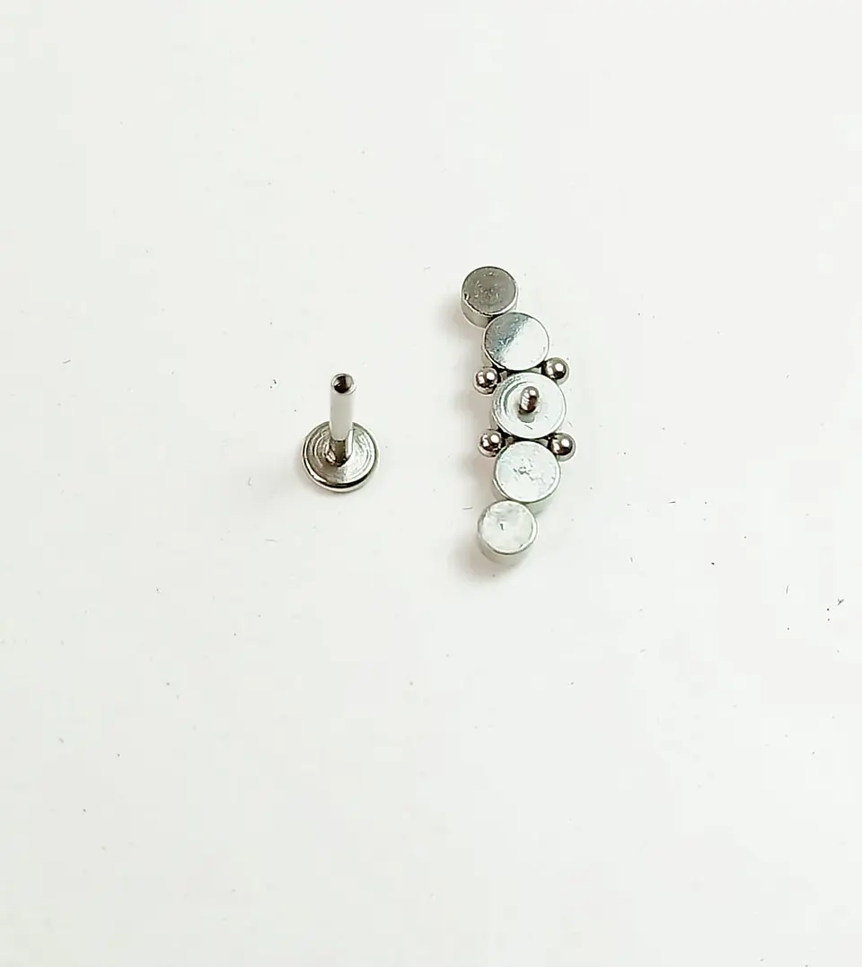 Piercing Oreja Tragus Conch Labret Modelo Luna menguante Hipoalergenico Unidad 7