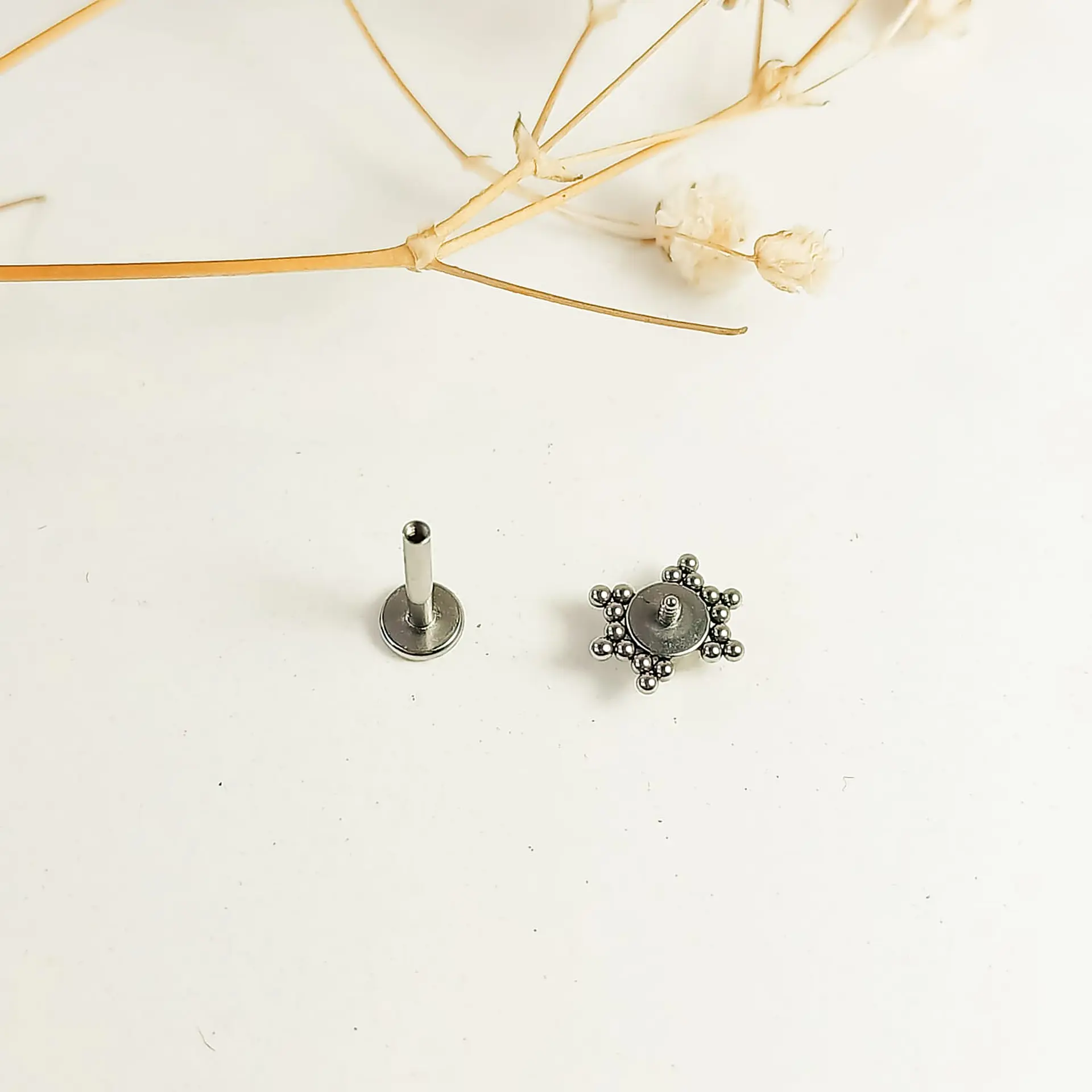 Piercing Oreja Tragus Conch Labret Modelo Spider Hipoalergénico Unidad 3