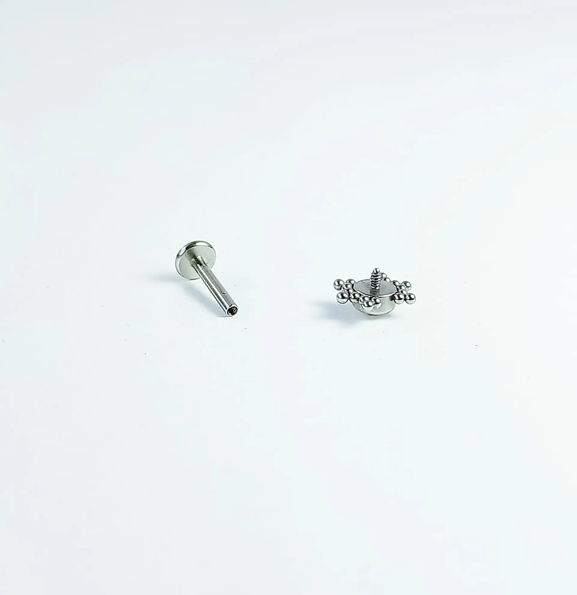 Piercing Oreja Tragus Conch Labret Modelo Spider Hipoalergénico Unidad 7