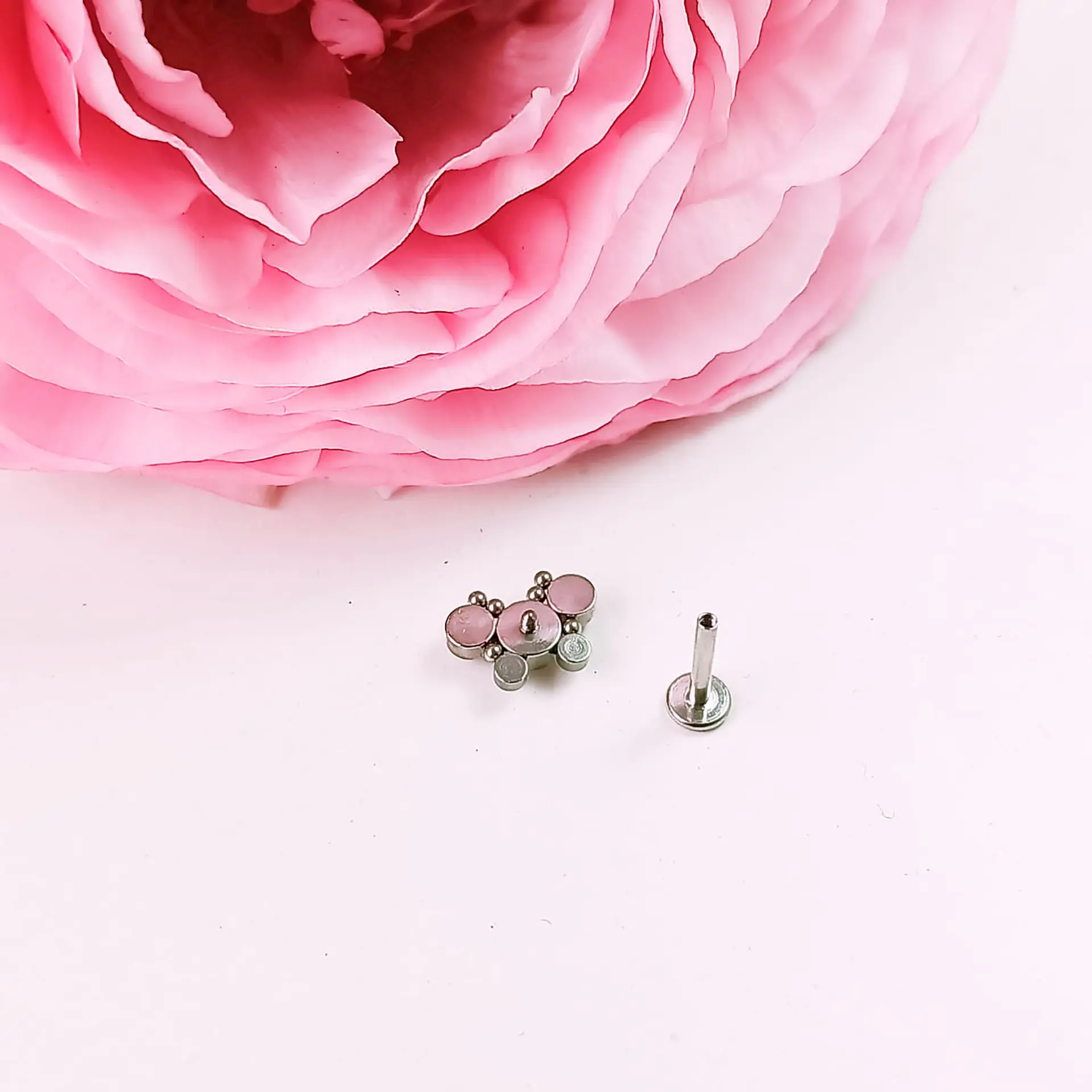 Piercing Oreja Tragus Conch Labret Modelo Mariposa Hipoalergénico Unidad 4