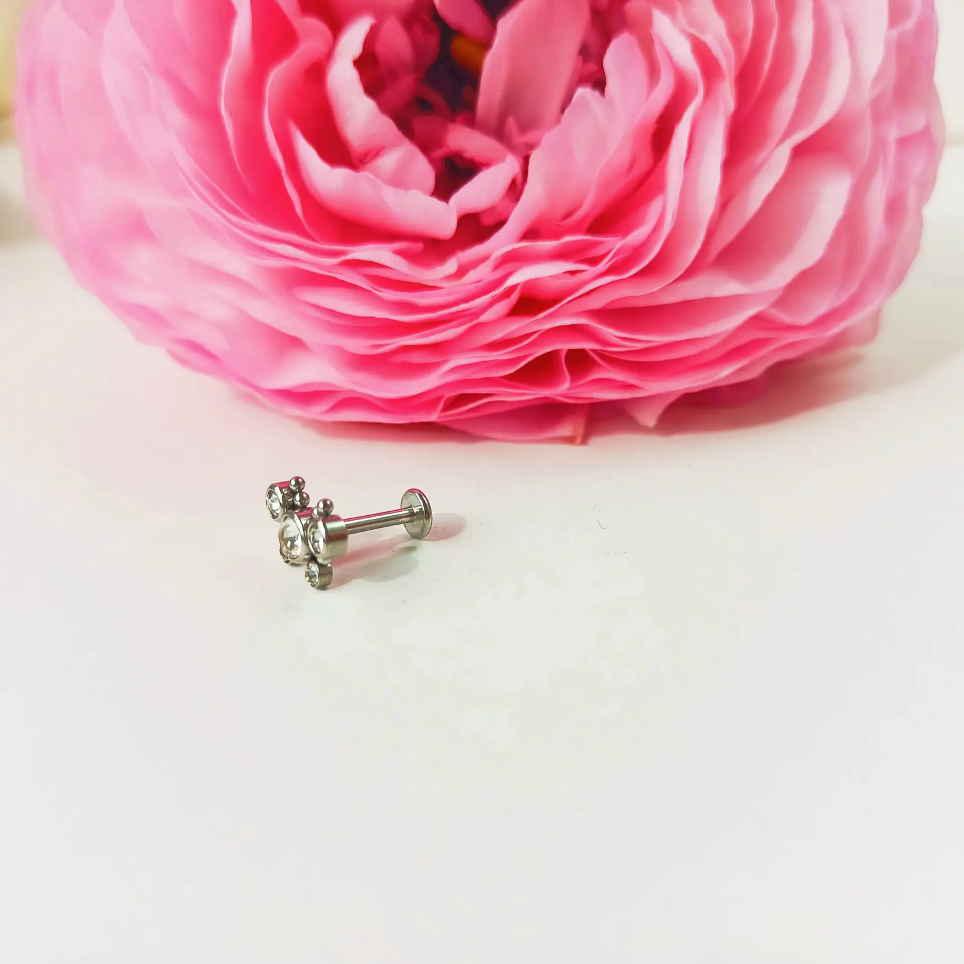 Piercing Oreja Tragus Conch Labret Modelo Mariposa Hipoalergénico Unidad 6