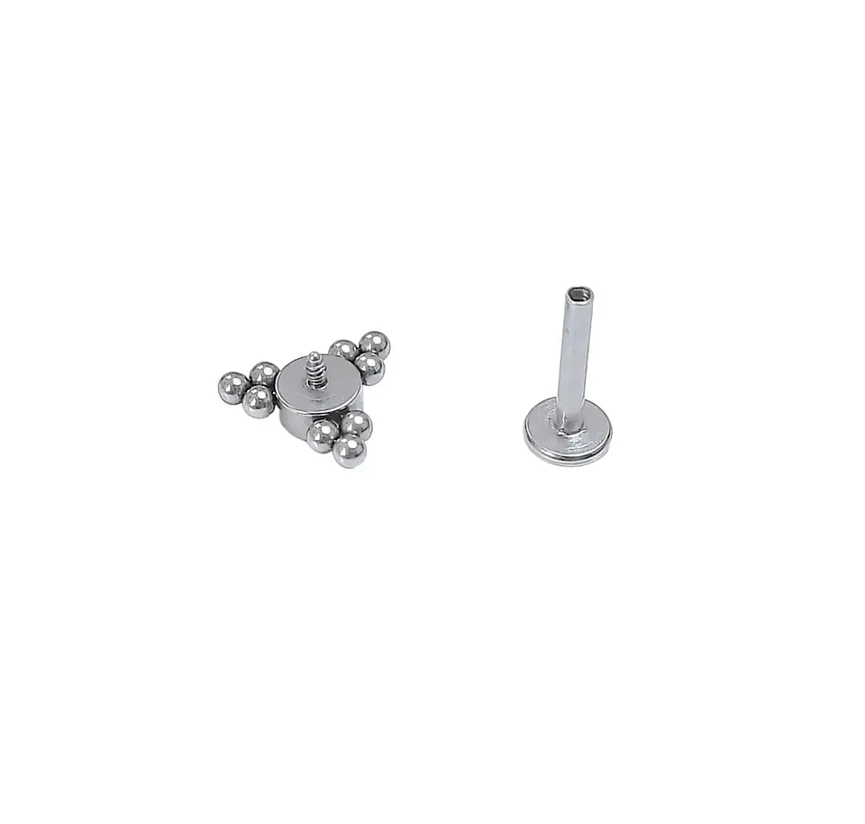 Piercing Oreja Tragus Conch Labret Modelo Pirámide Hipoalergénico Unidad 4