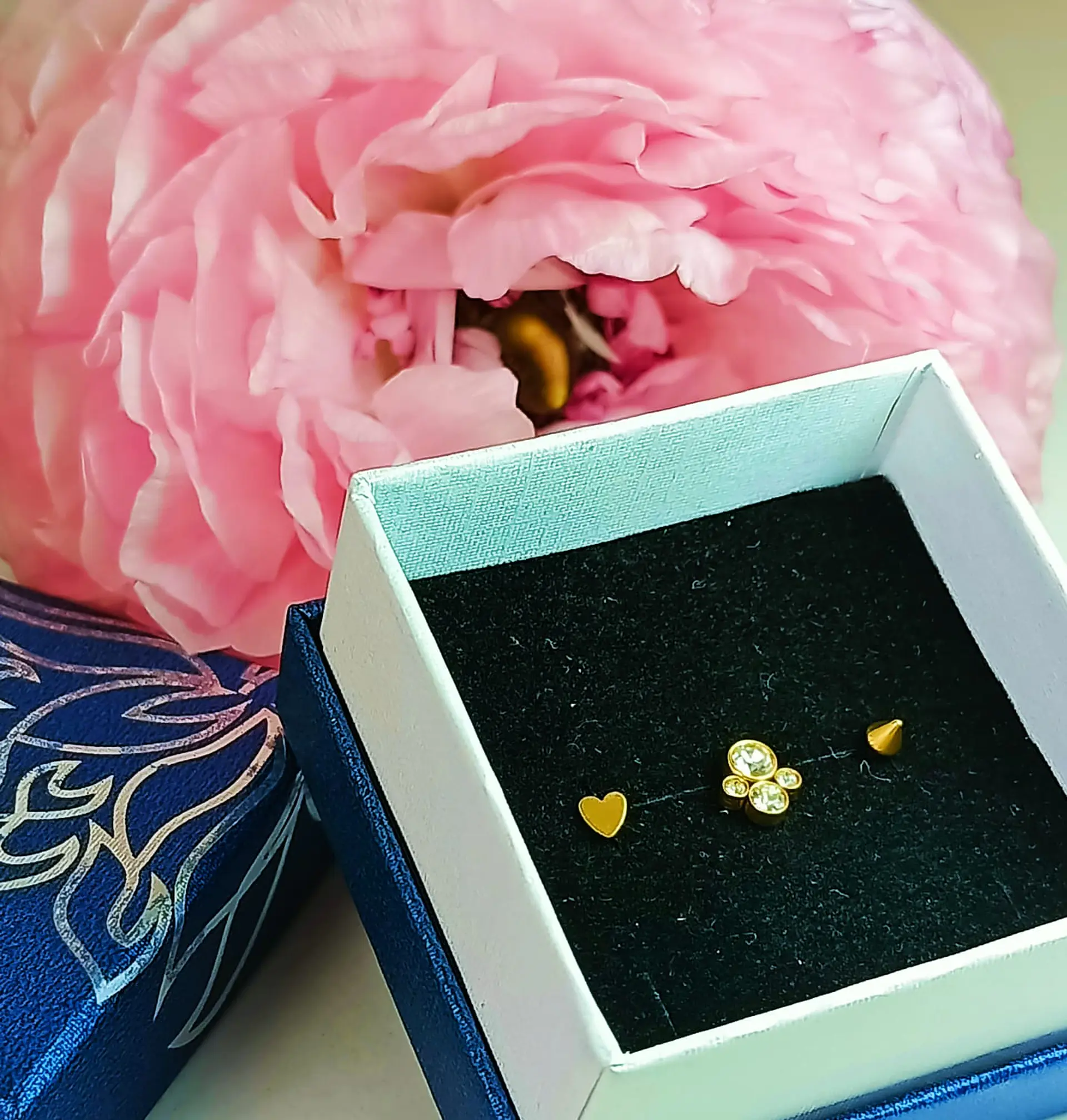 Set Piercing Chapado En Oro 18k Nostril Labret Flor Cono 2
