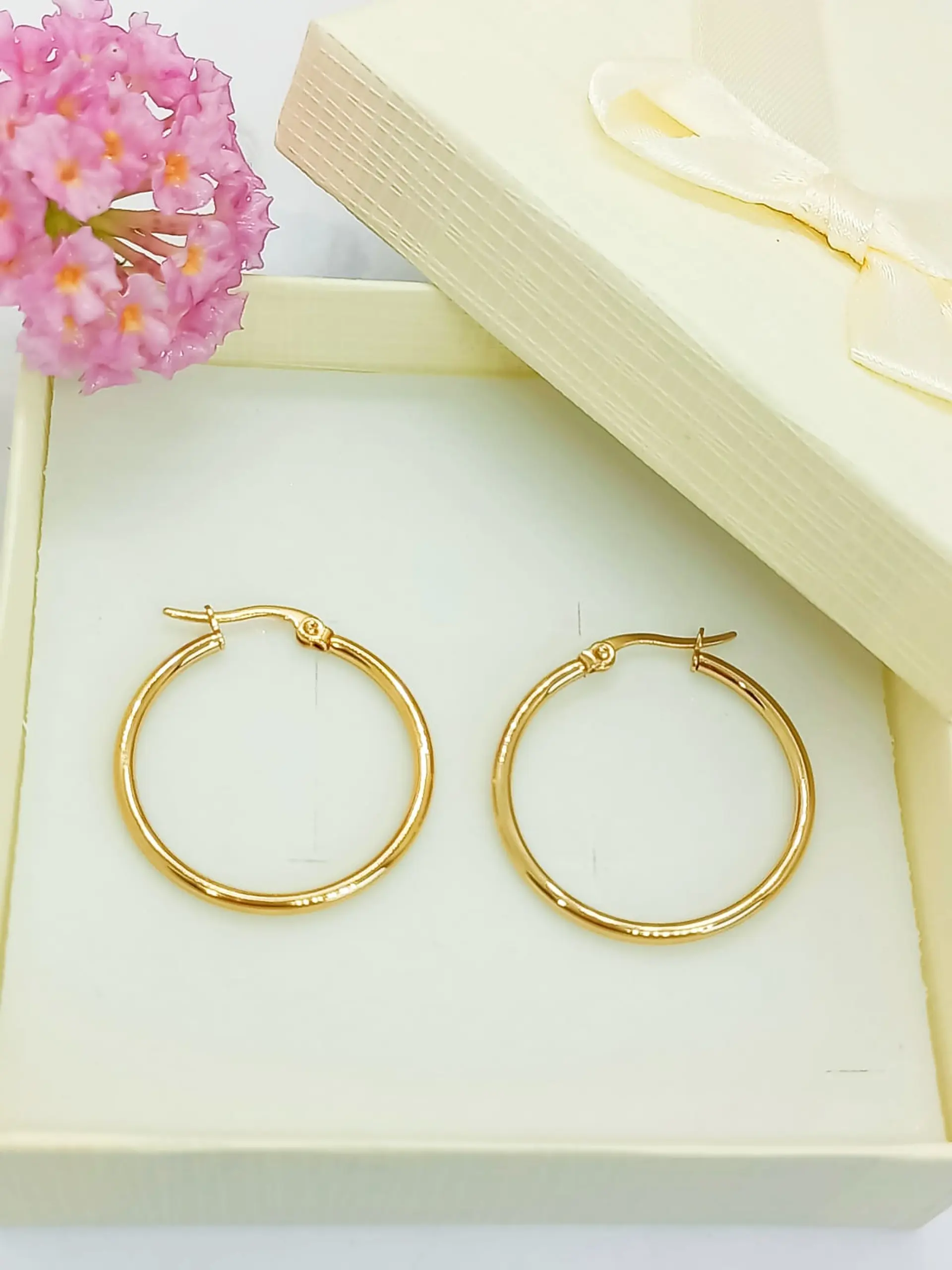 Argollas hoop 25mm chapadas en oro 18k 2