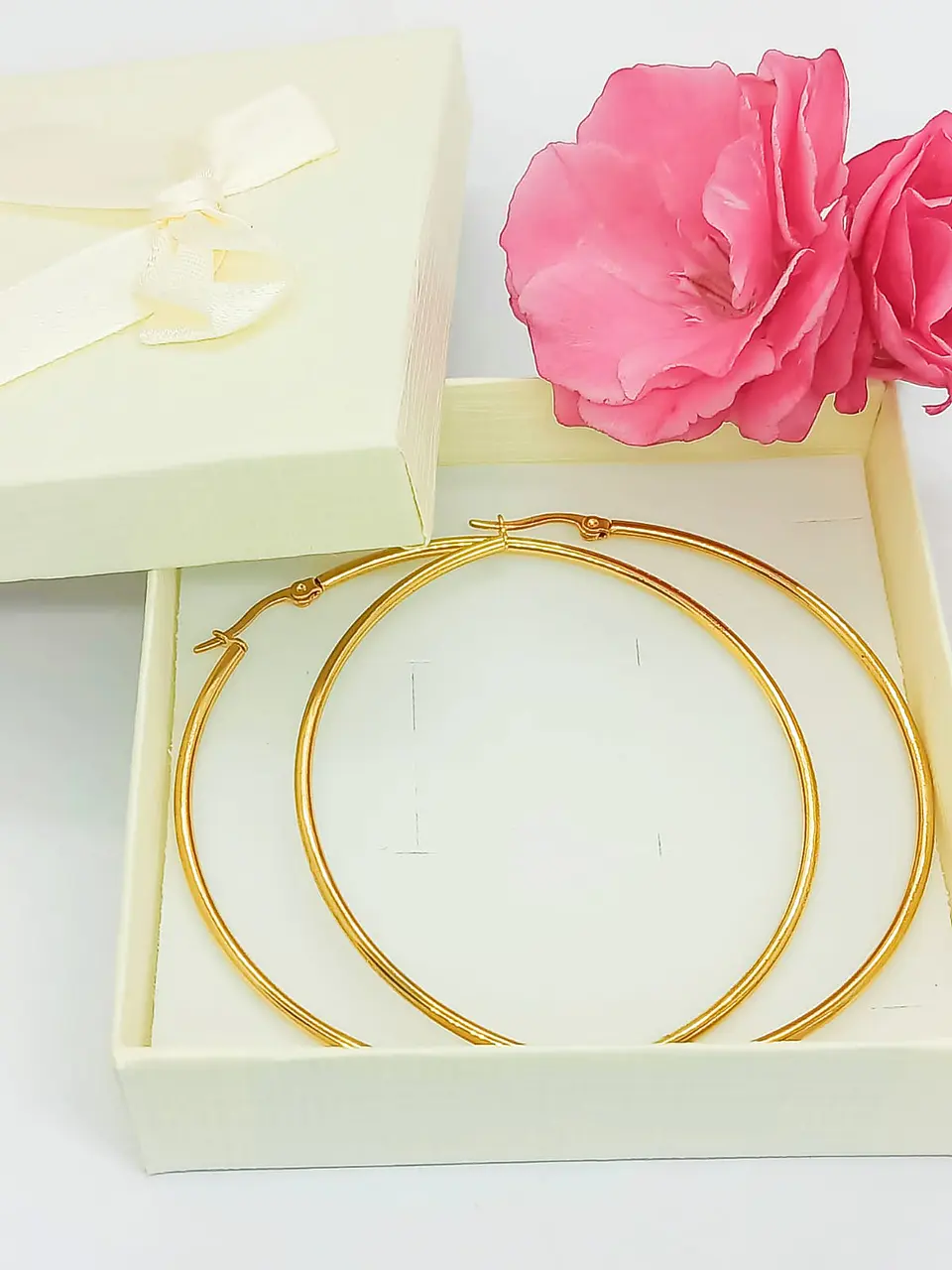 Maxi argollas hoop clásicas 65Mm chapadas en oro 18k  2