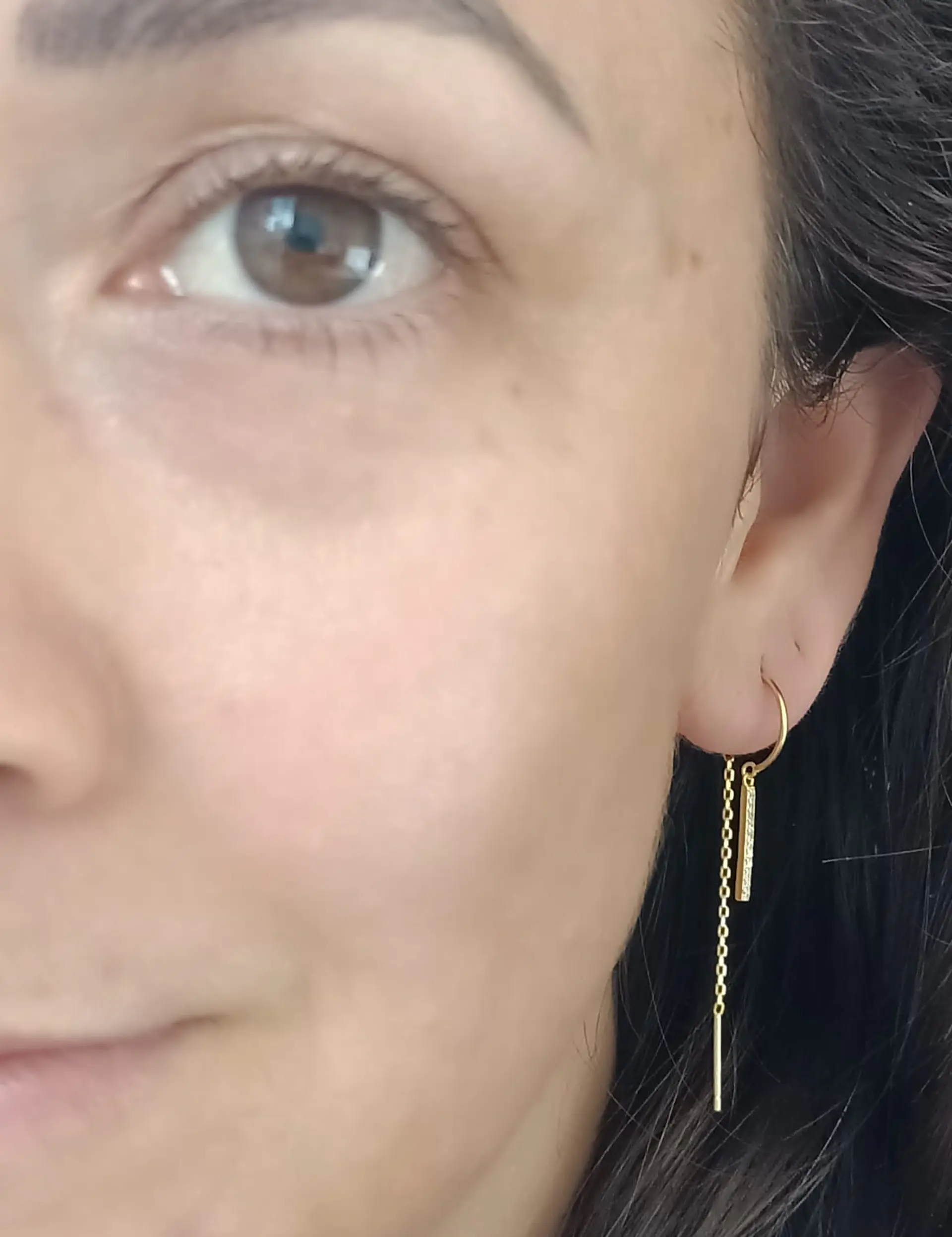 Pendientes Monolith en plata fina ley S925 enchapados en oro 18kl 2
