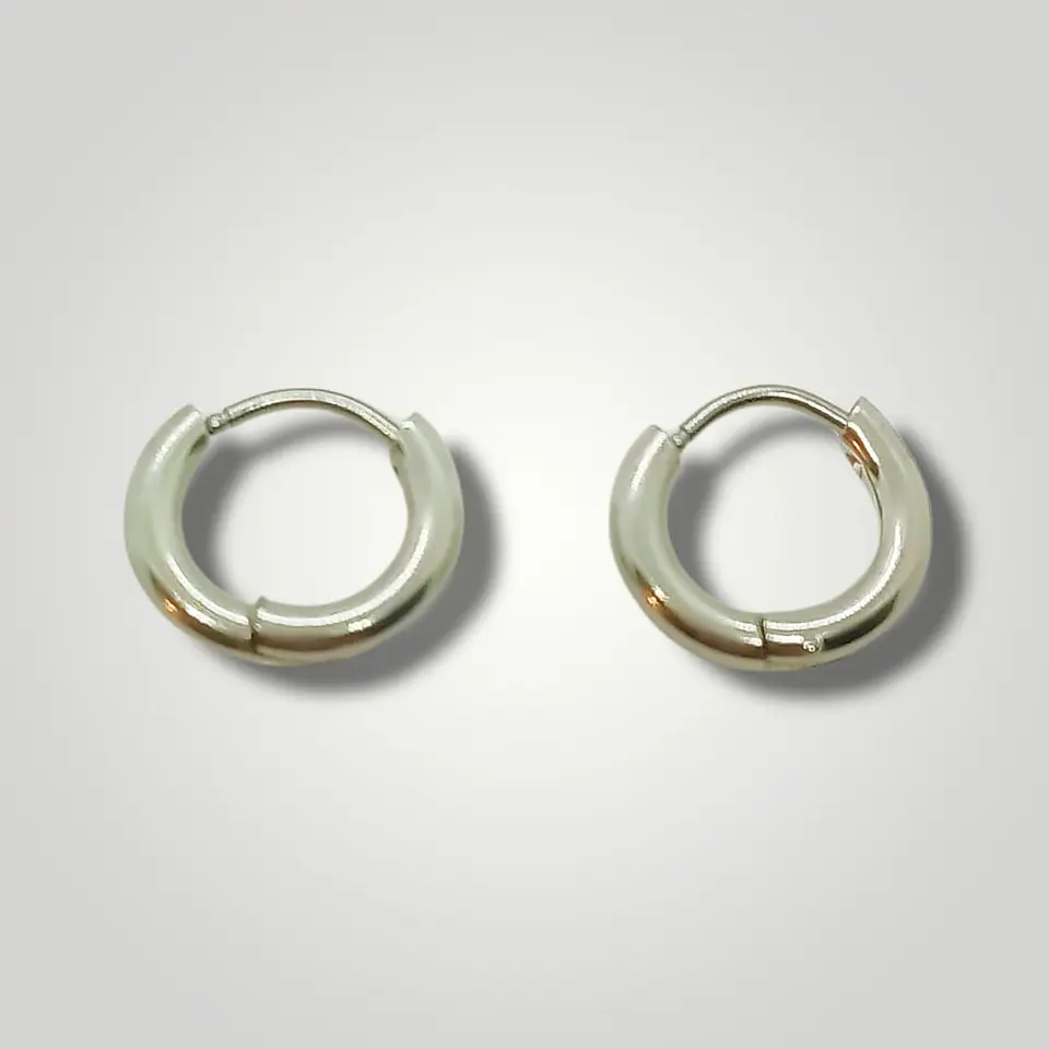 Argollas Huggies hipoalergénico 13mm plateadas 4