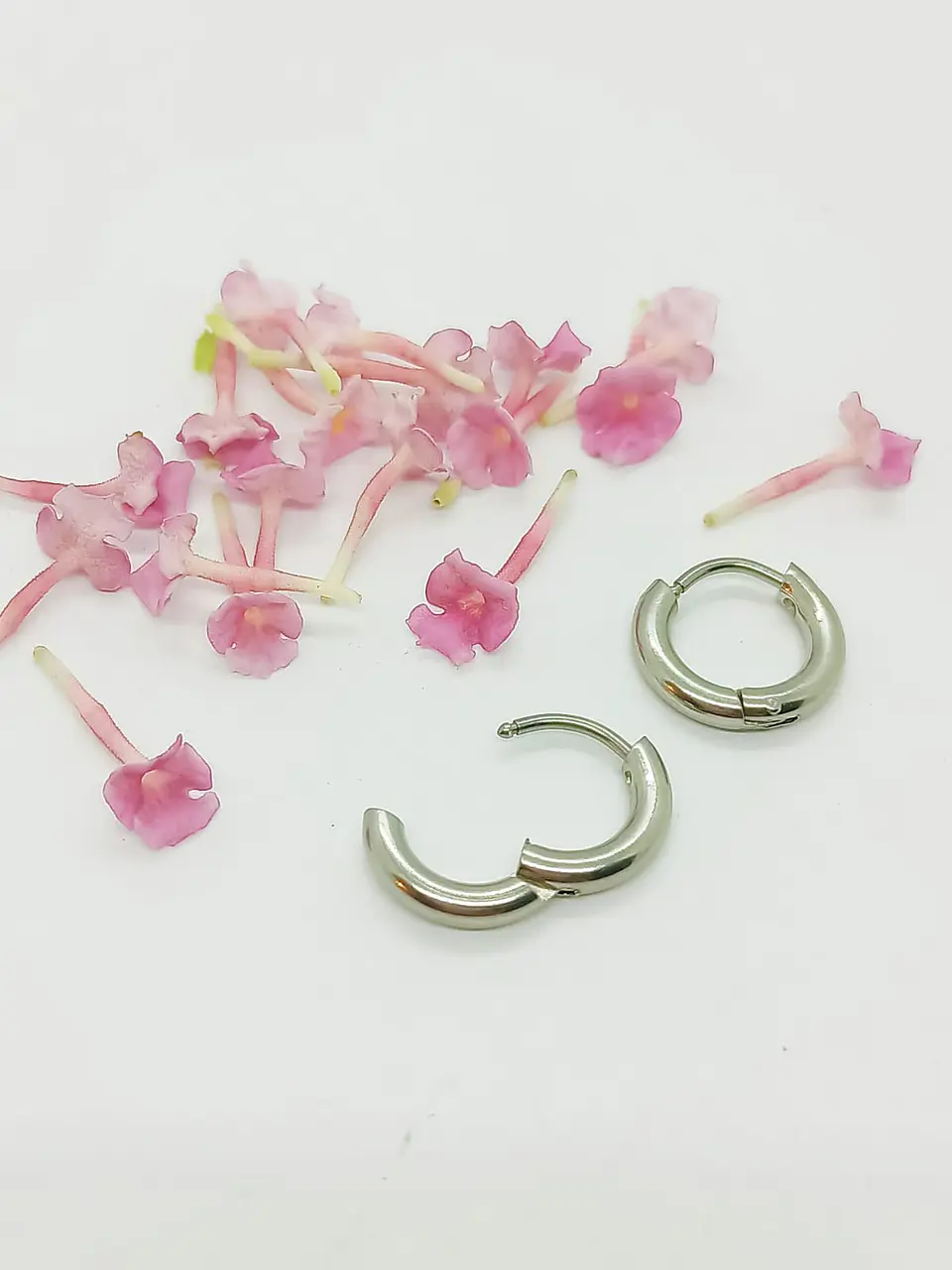 Argollas Huggies hipoalergénico 13mm plateadas 6