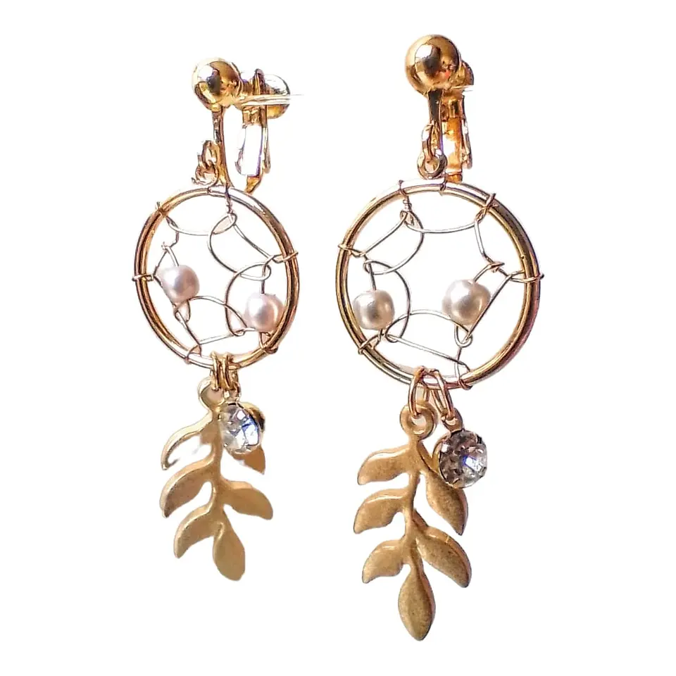 Pendientes sin perforaciones atrapasueños perla zirconia 4