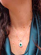 Collar con dije Colgante de Gema Esmeralda enmarcada en leucozafiros todo en plata fina ley S925 - Miniatura 2