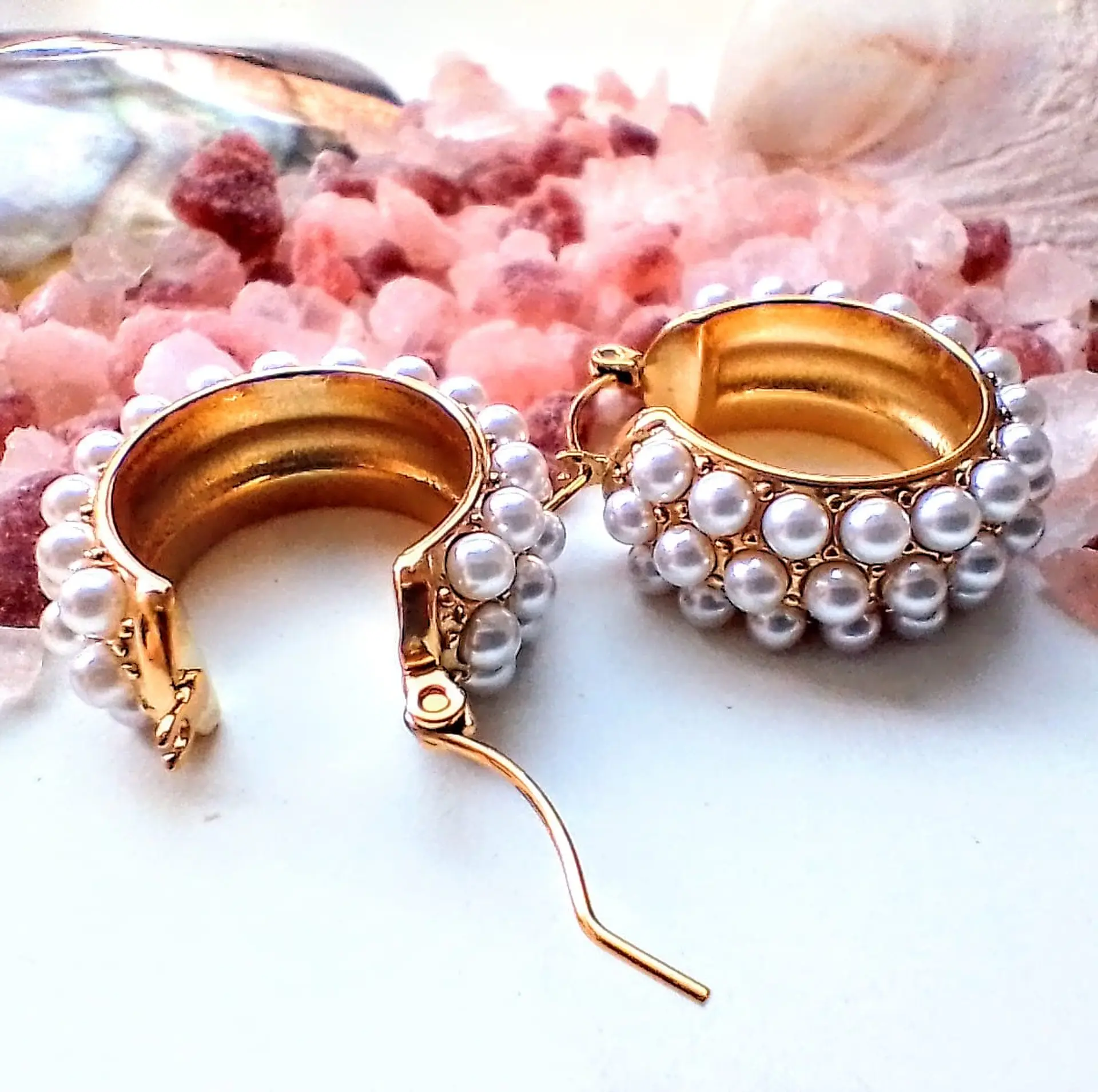 Argollas bote con perlas chapadas en oro 18k  4