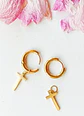 Argollas huggies Doble Uso Punk Cruz chapadas en oro 18kl - Miniatura 5