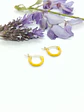 Argollas Huggies chapadas en oro 18k Amarillo Neon  - Miniatura 4