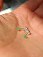 Aros abridores de tuerca en plata fina ley S925 con Esmeralda natural genuina 3mm - Miniatura 6