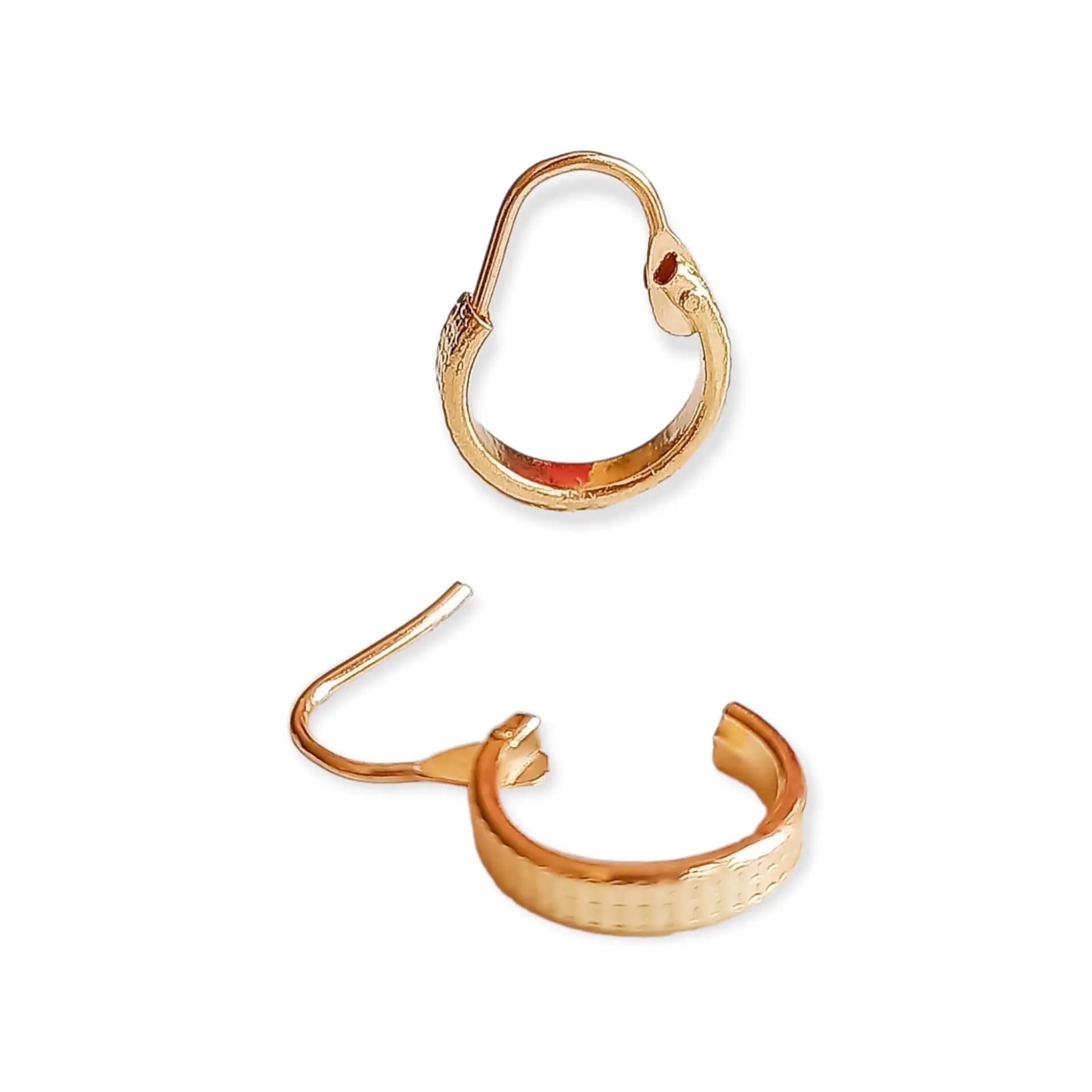 Argollas Huggies Pequeñas Relieve Oro 18k 8