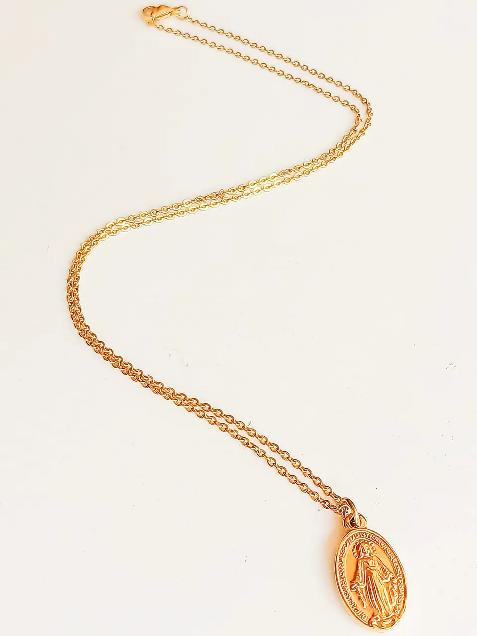 Colgante Virgen Milagrosa Maria De Los Rayos Chapada Oro 18k 5