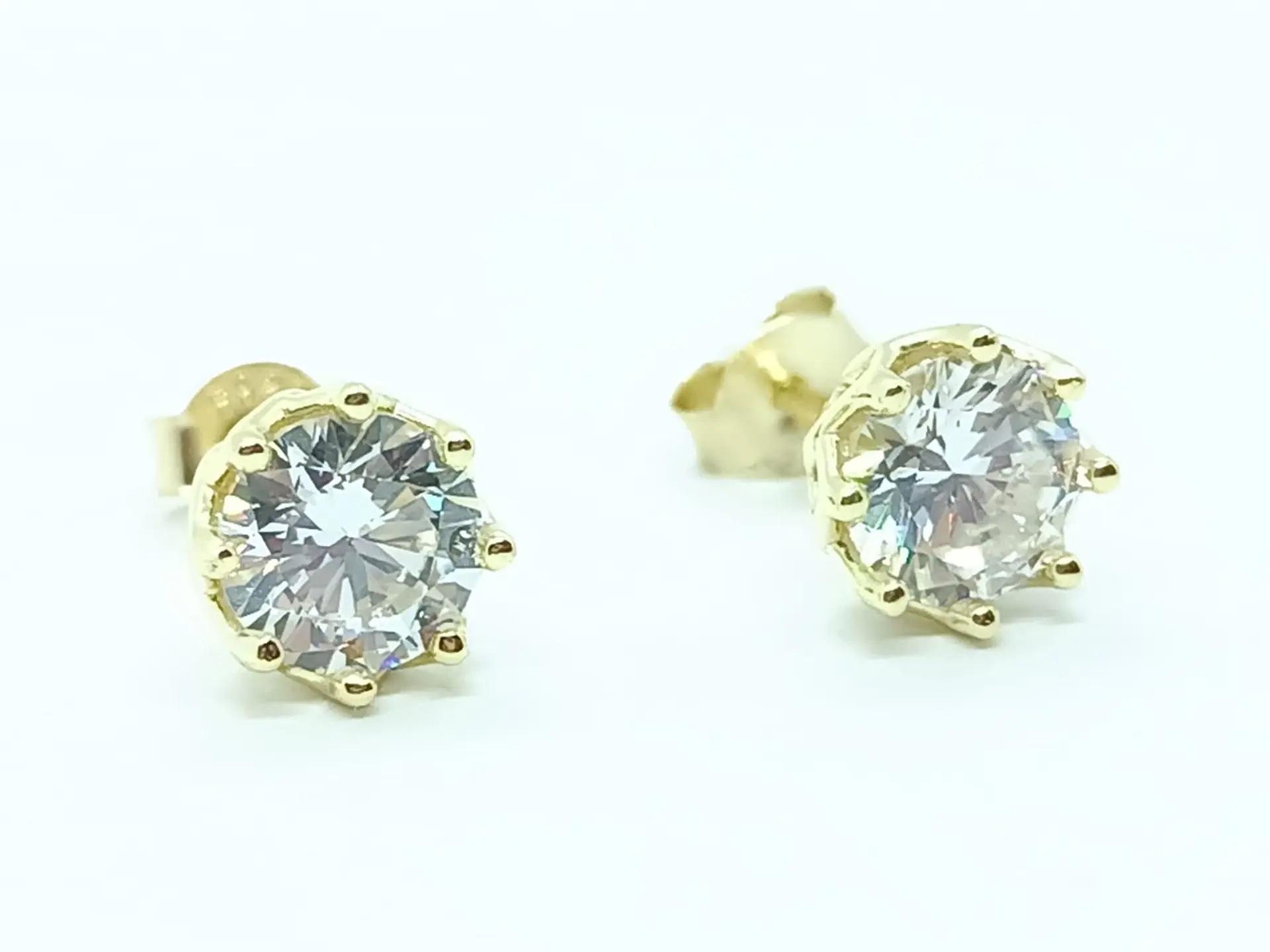 Aros Puntos de Luz Plata fina ley S925 baño de oro 18k 4