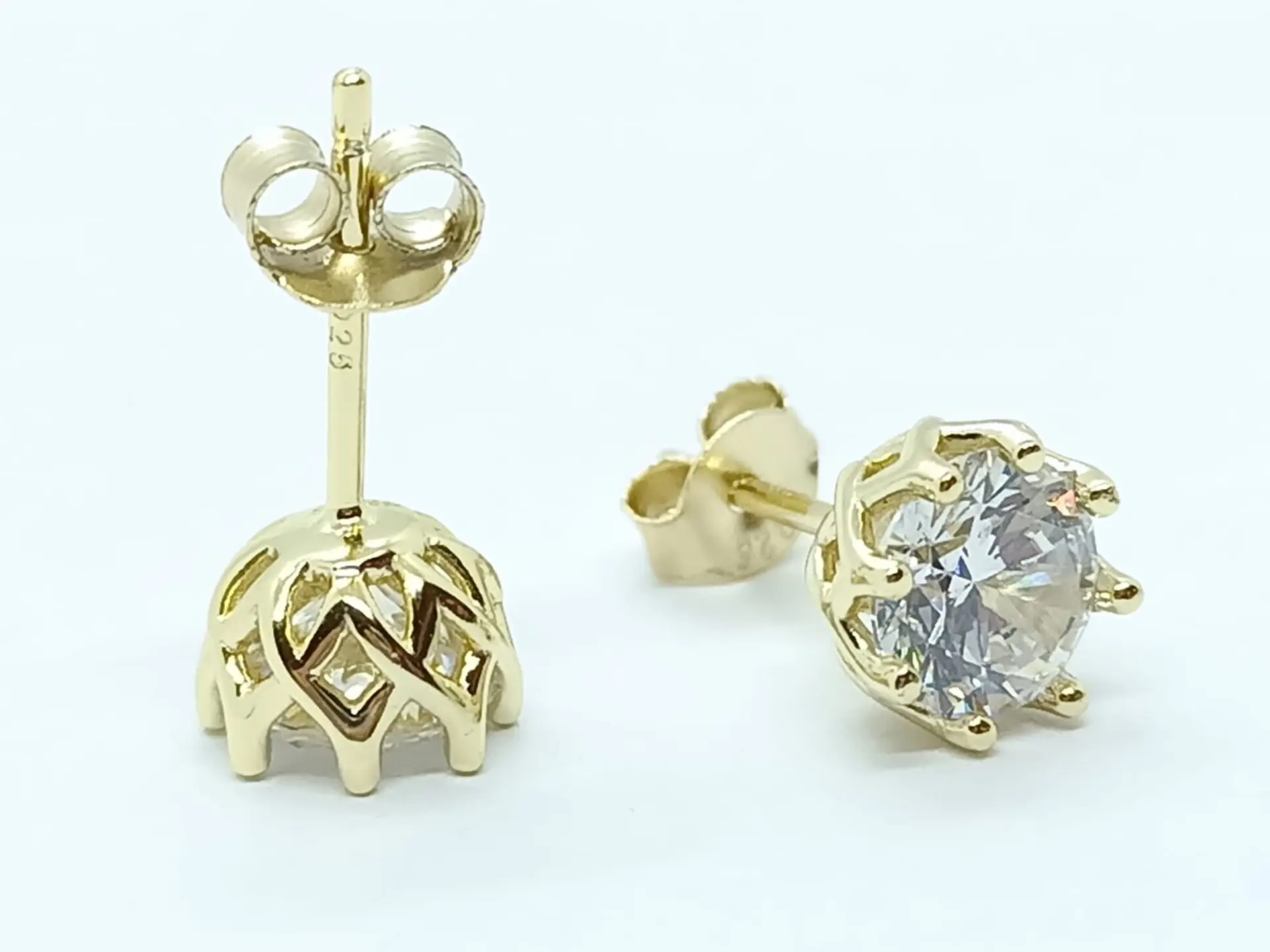 Aros Puntos de Luz Plata fina ley S925 baño de oro 18k 2