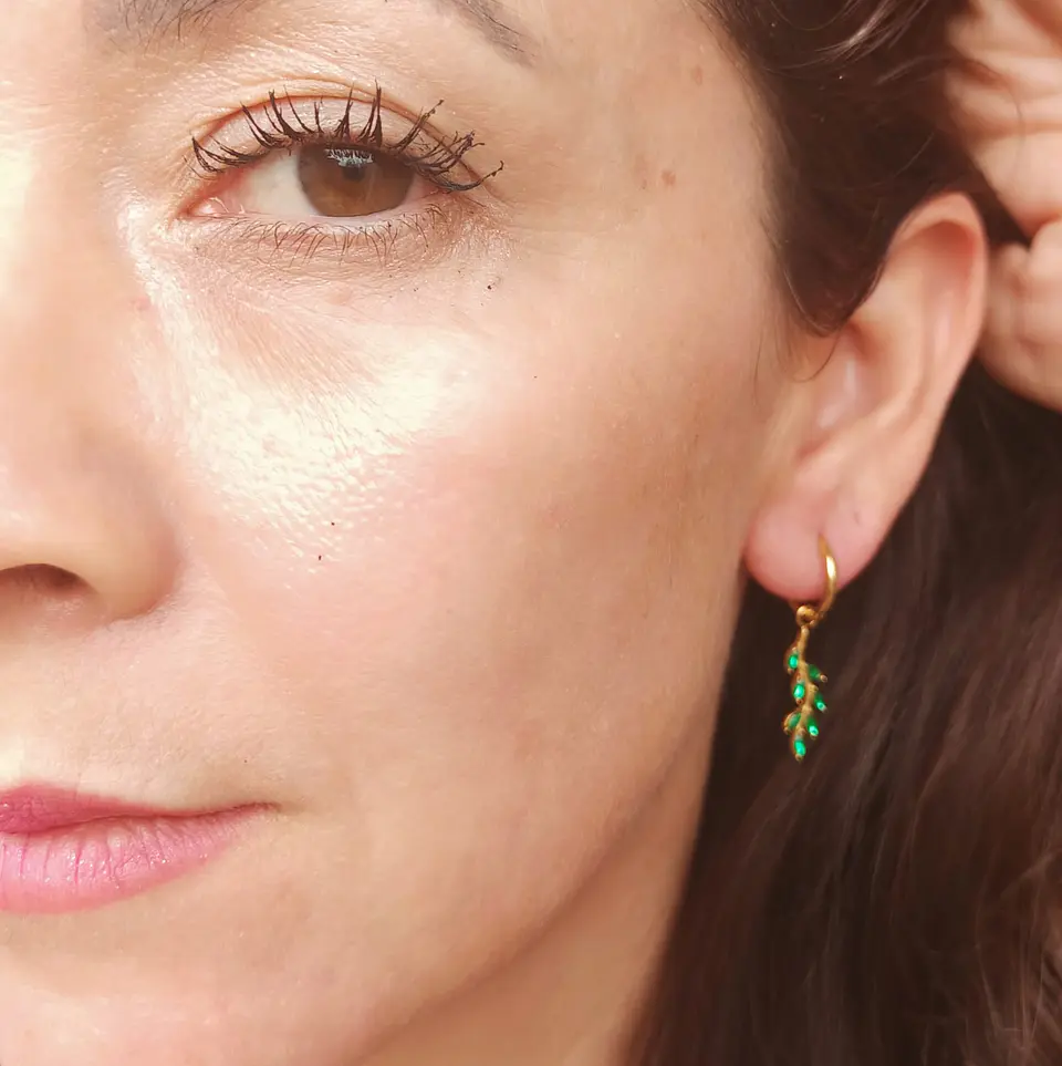 Argollas Aros Hiedras Huggies circonio verde Chapada En Oro 18k 3