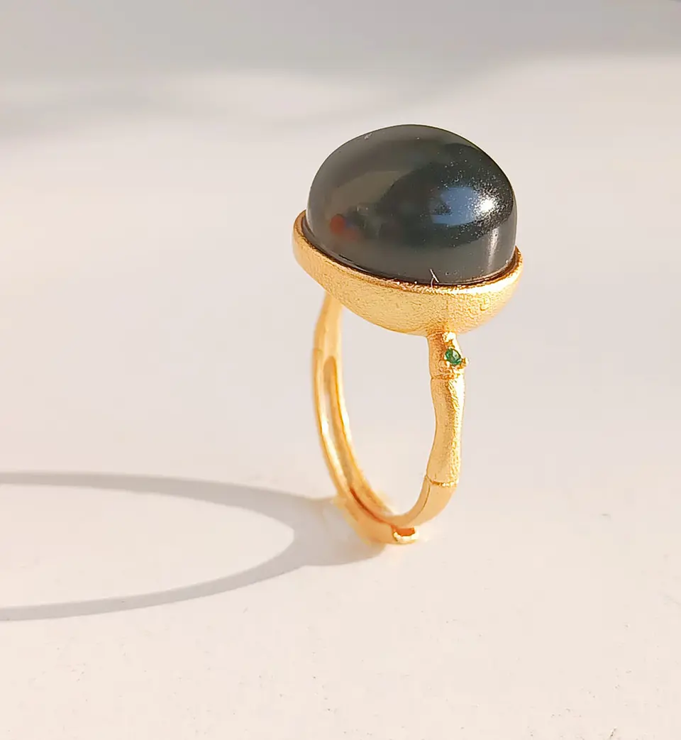 Anillo Ajustable Plata Chapada En Oro 18k Jade Negro Vintage 8