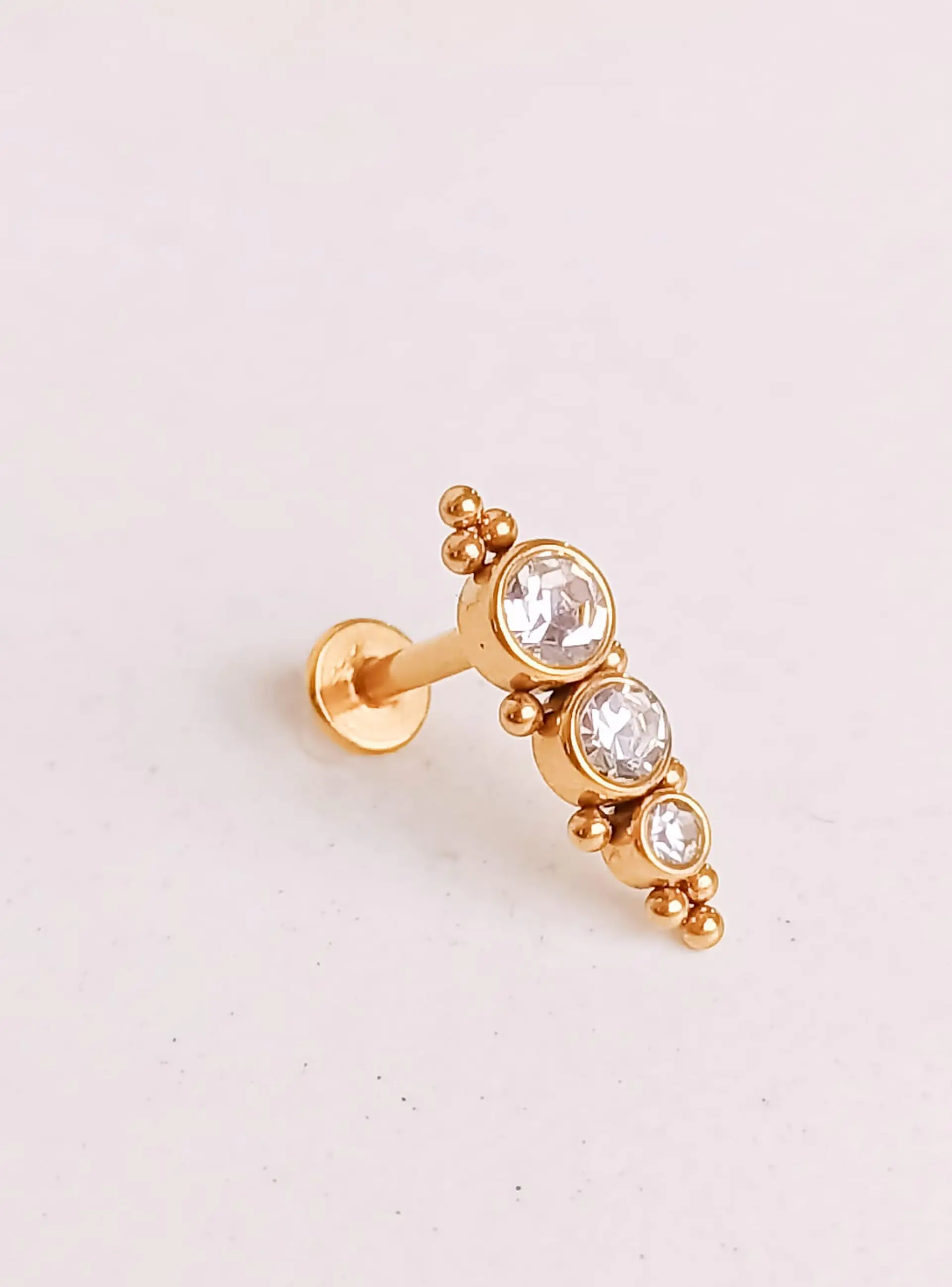 Piercing Oreja Crisalida Tragus Conch Lobulo Chapado En Oro 18k Unidad 9